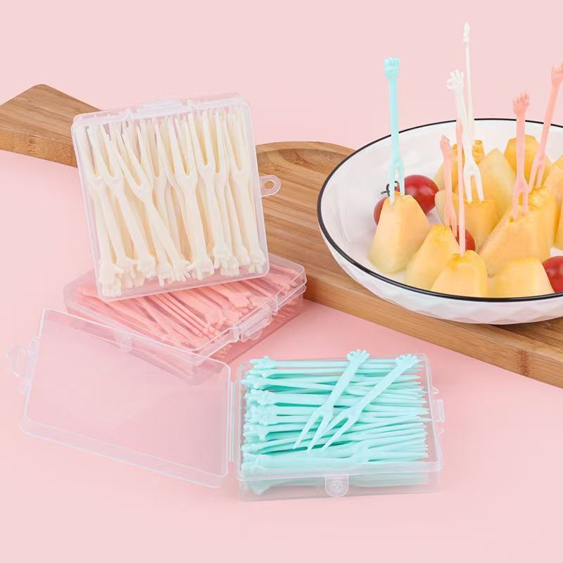 Colorful cartoon handle, fruit fork, bento pick, ceramic chopsticks, daily necessities, toothpick decoration Application Scenario