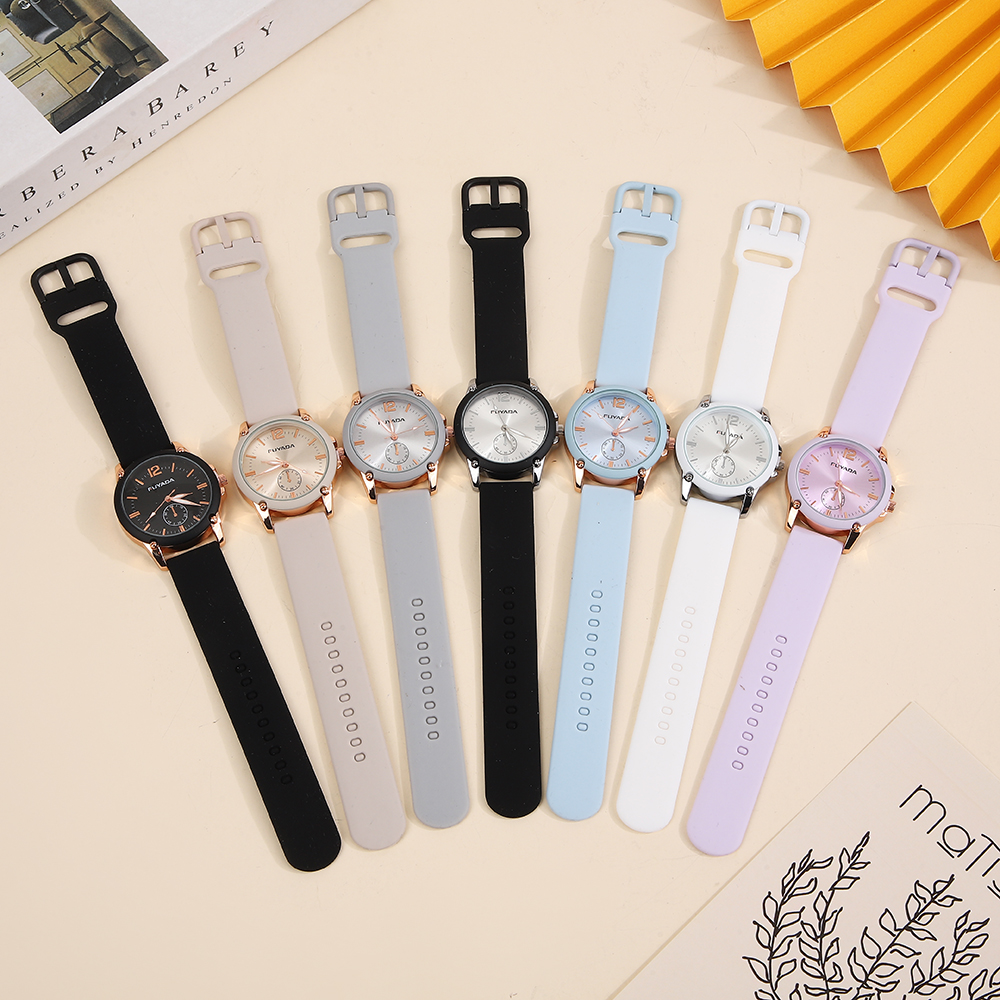 FUYADA's light luxury and simple pointer watch is a quartz watch specially designed for students and examinees. It features a clear scale and a silicone strap that won't get tiring even after long-term wear. It is versatile for daily outfits. It is a basic retro disc pointer watch with a high level of appearance