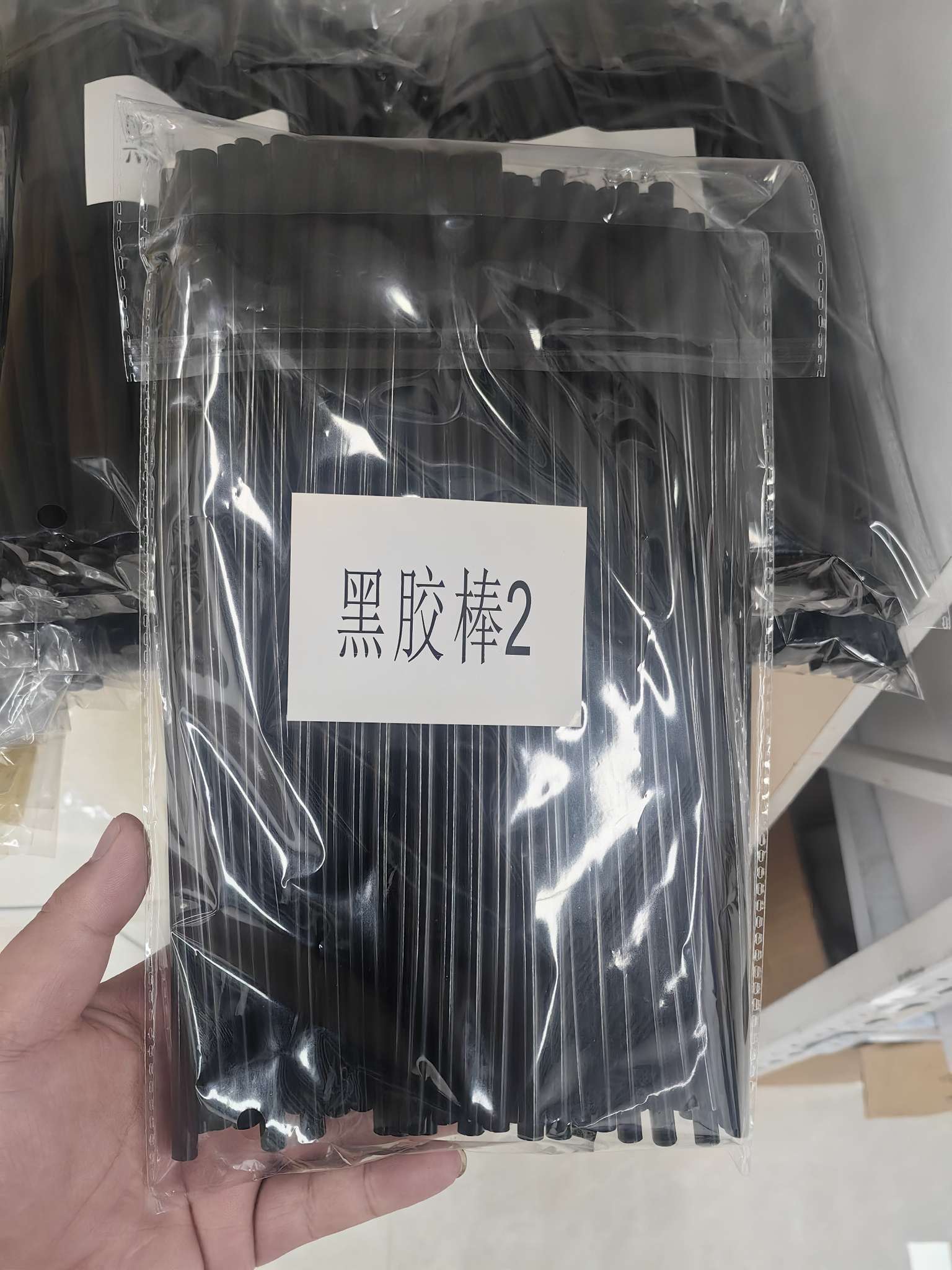 Chemical synthetic adhesives, hot melt adhesive sticks, with hot melt adhesive guns details Picture