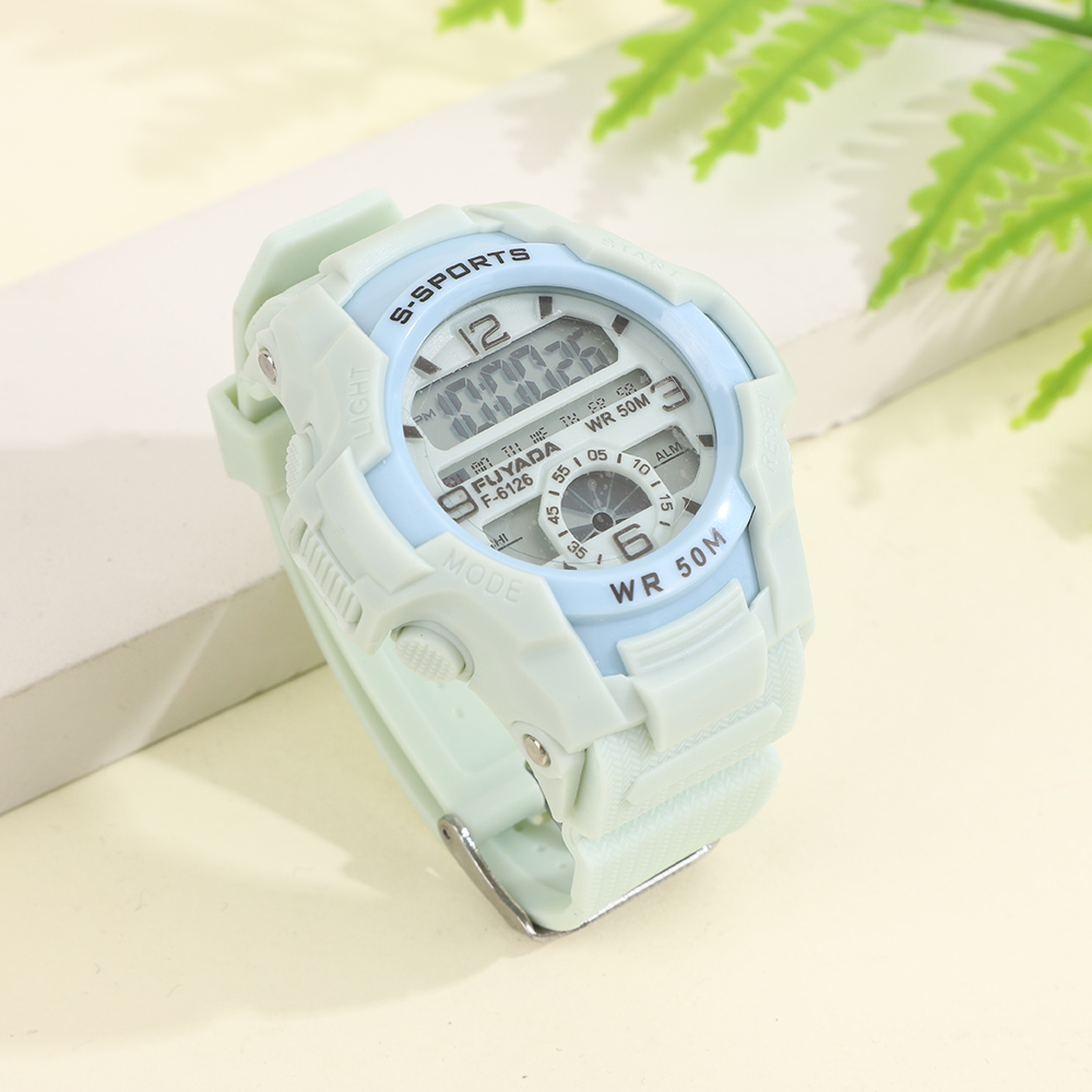 FUYADA factory directly supplies 50-meter water-resistant electronic watches, student outdoor multi-functional luminous timing alarm clock digital wristwatches, suitable for both men and women, special for running and swimming, shock-resistant large-screen water-resistant electronic watches Application Scenario
