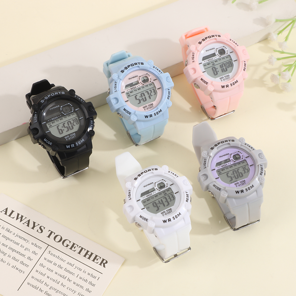 FUYADA's best-selling 50-meter water-resistant electronic watch, multi-functional digital watch, luminous alarm clock, complete timing, suitable for outdoor fitness and swimming, both male and female students. Factory direct delivery, with super high cost performance