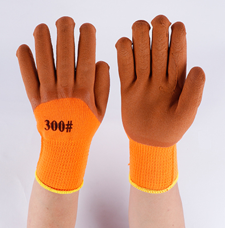 Winter thickened and fleece ring gloves, warm, wear-resistant and protective, cold storage latex anti-slip 300# foam gloves, free shipping, thickened labor protection gloves, wear-resistant for construction sites, factory operations, work, industrial anti-slip white cotton thread gloves Application Scenario