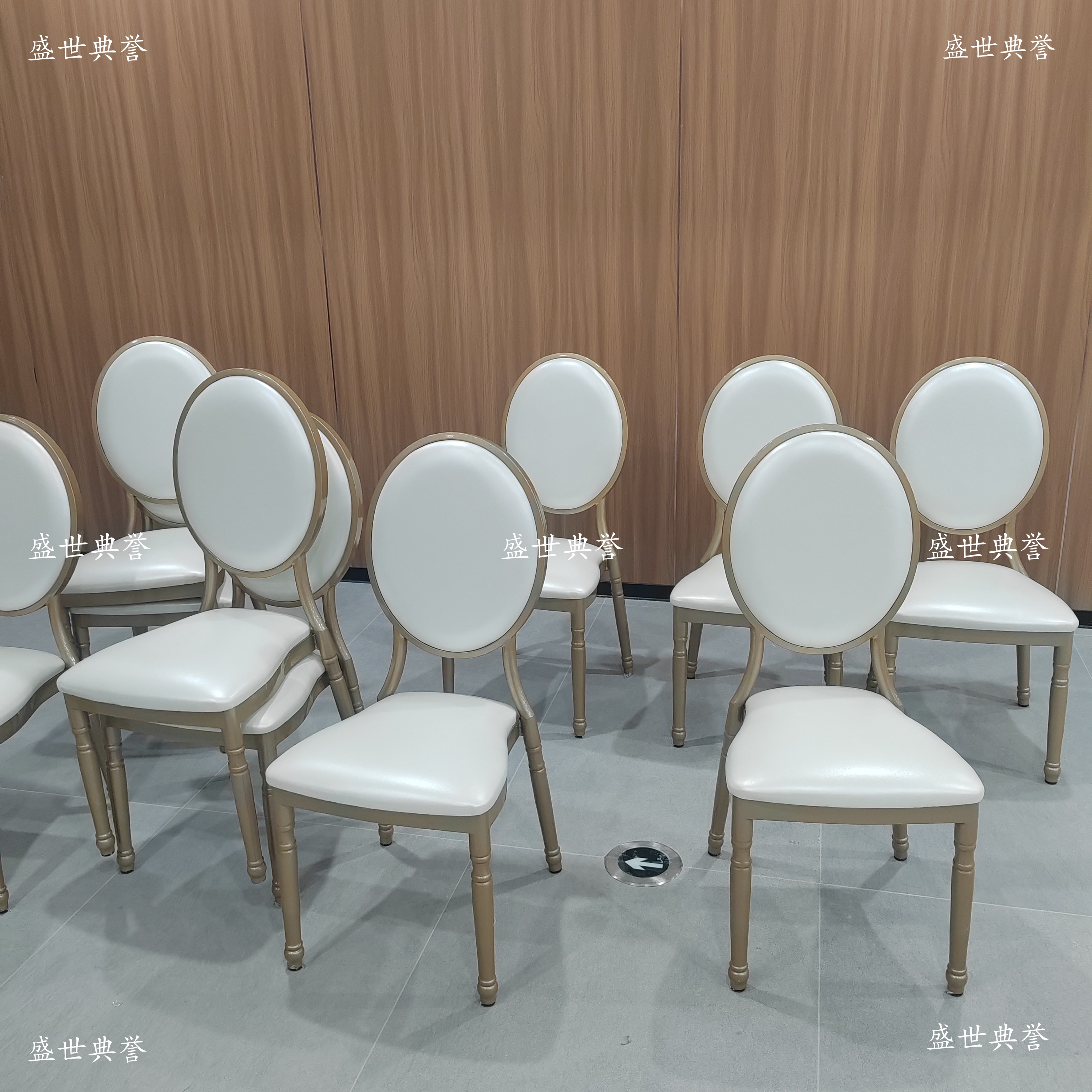 Anqing International Banquet Center dining tables and chairs, wedding banquet sun chairs, theme wedding round-back chairs, hotel folding dining tables and chairs details Picture
