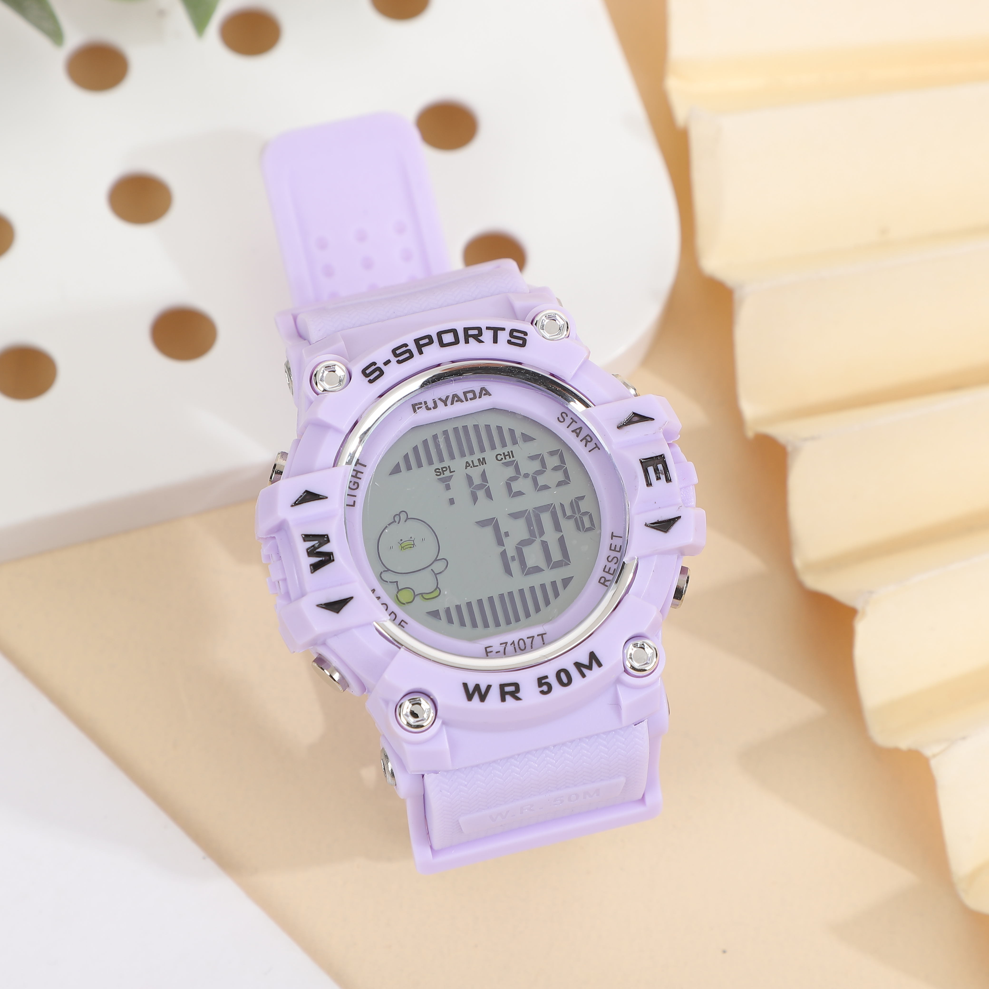 Fuyada 50-meter professional waterproof electronic watch, special for male and female students' outdoor swimming, luminous alarm clock chronograph stopwatch, shockproof and wear-resistant multi-functional digital wristwatch, trendy electronic watch for teenagers on campus Application Scenario