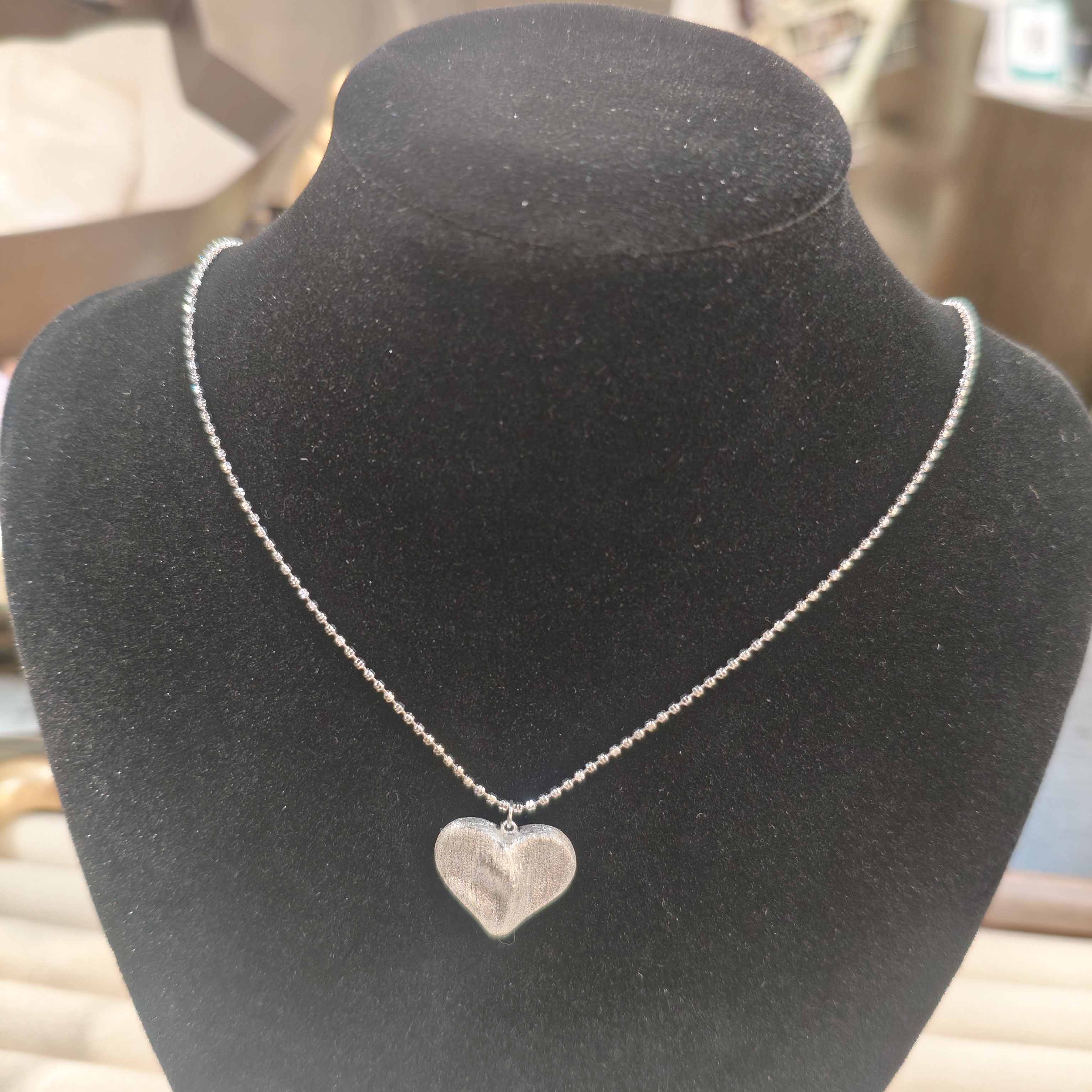 Influential new accessory, S925 silver light Luxury elegant beaded chain heart brushed silver necklace