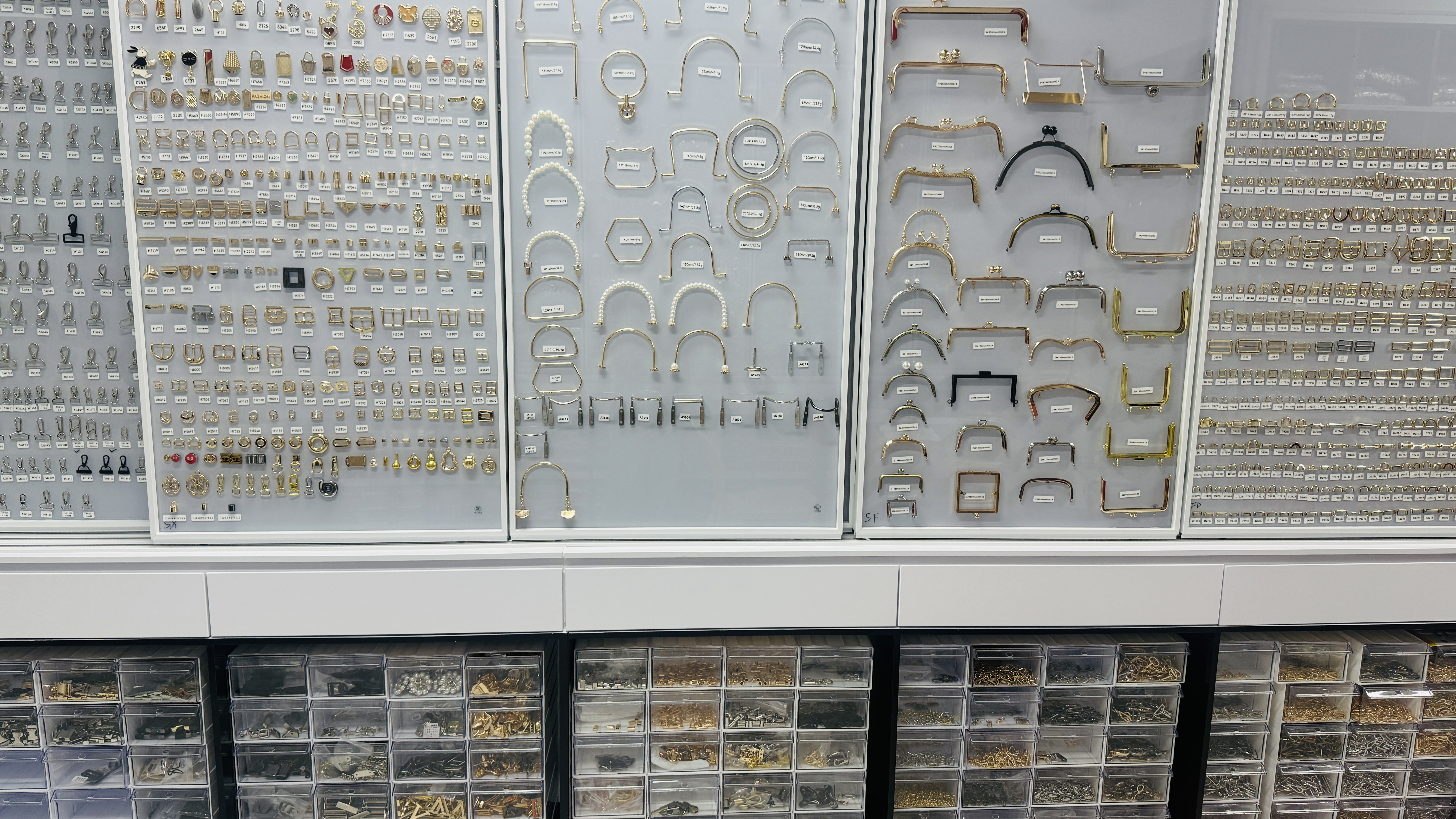 Yiwu Zuohua Luggage Accessories Trading Co., LTD describe pic - 2