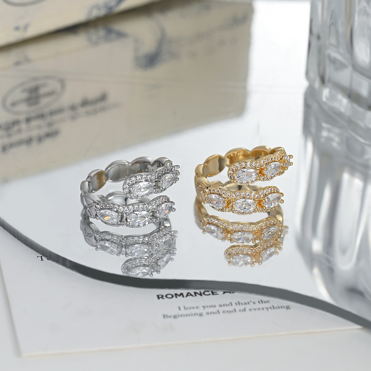 A best-selling adjustable diamond-encrusted open ring, a geometric, niche, fashionable and versatile style
