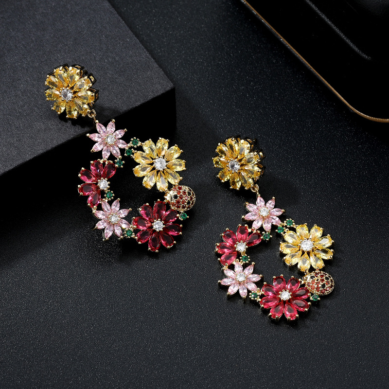 New Chinese-style luxurious and high-end colorful flower stud earrings are fashionable, exaggerated and stunning. They are a must-have for attending dinner parties and gatherings Item Picture