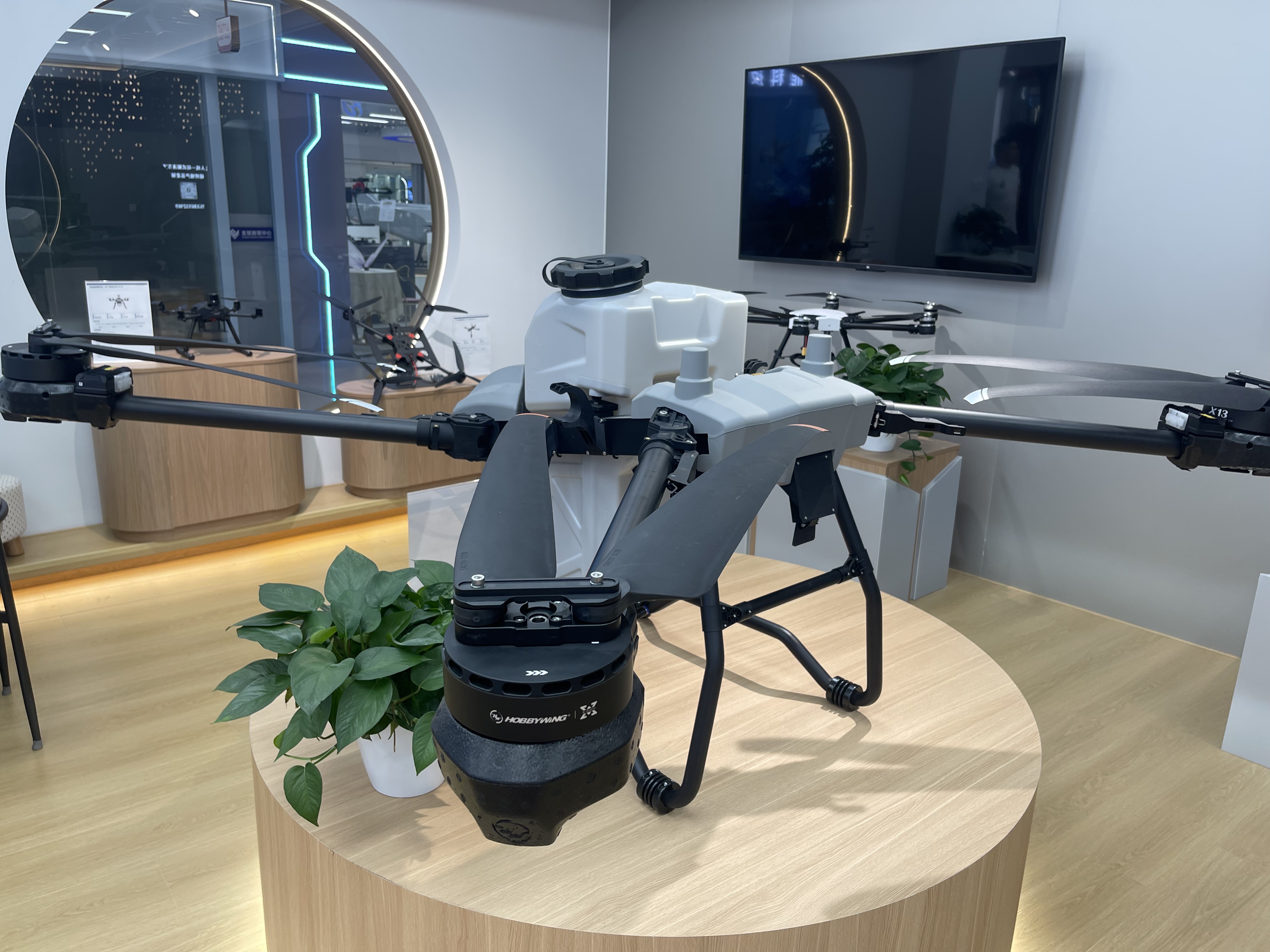 Dji agricultural plant protection drones, civil machinery and industry equipment, plant protection drones, pesticide spraying drones, pesticide spraying drones, agricultural drones Item Picture