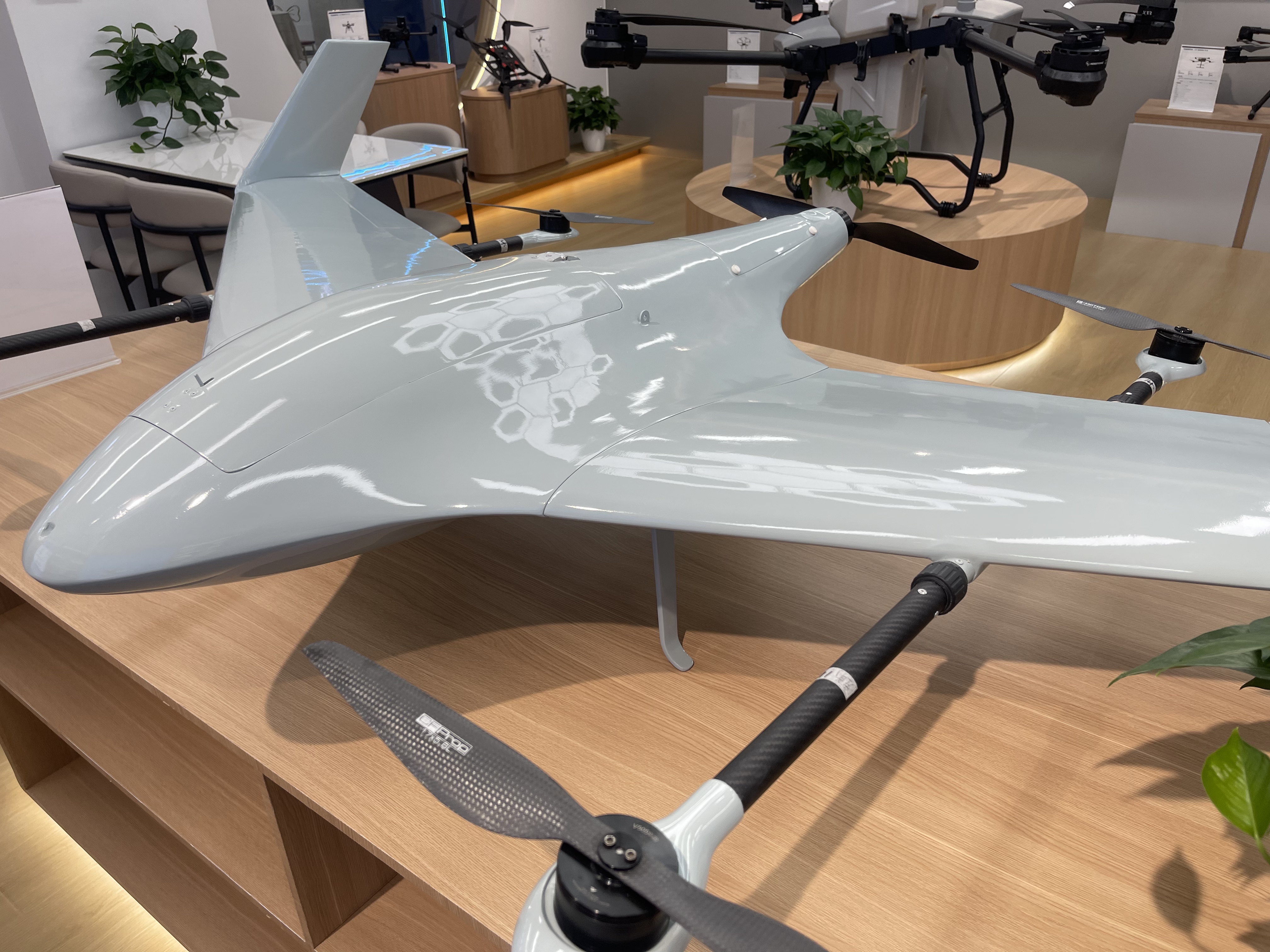 Dji patrol aerial photography drones with screens, civilian industry equipment drones, competition inspection and mapping drones, vertical take-off and landing fixed-wing drones, mapping and inspection, environmental surveying, security patrol Application Scenario