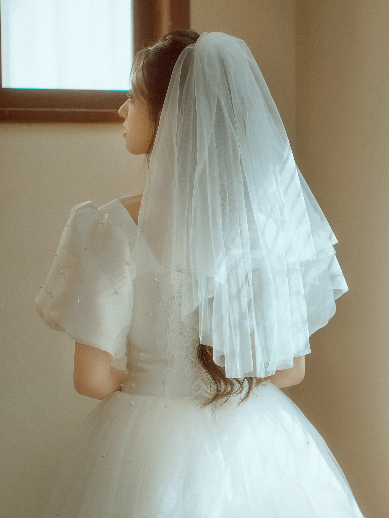 白色婚纱新娘胸章胸花配件红金鱼轻奢胸针