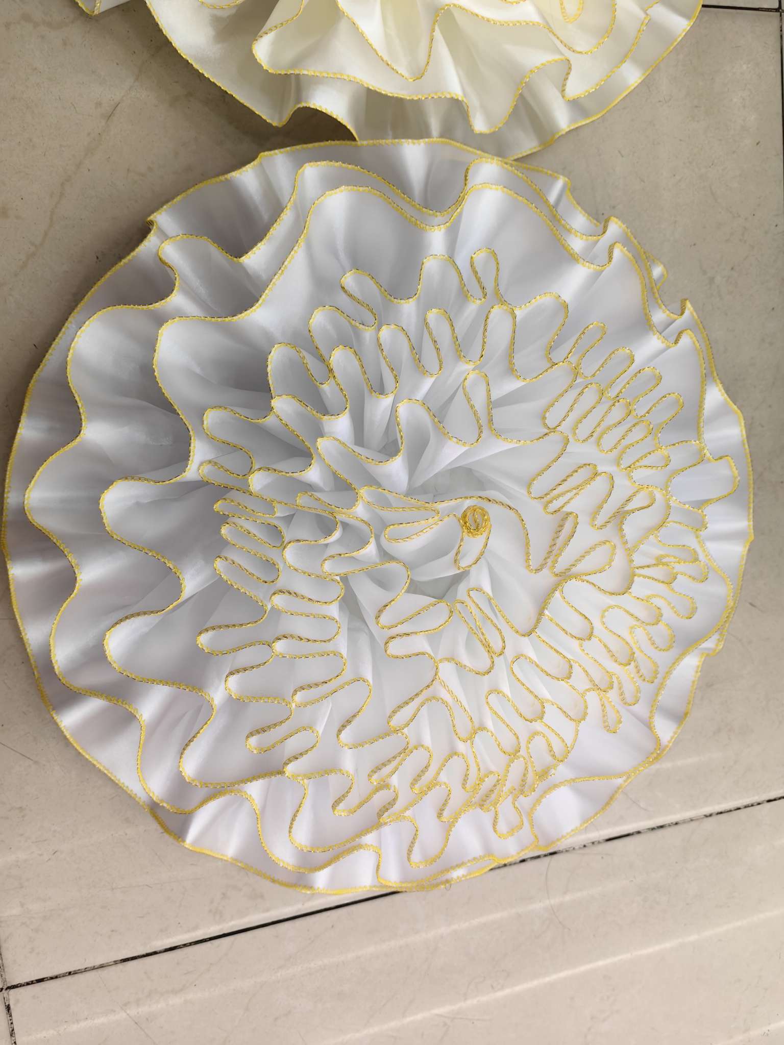 Large flower rose for export, large flower car head flower, golden thread large flower, wedding decoration flower, festive supplies flower detail image 5