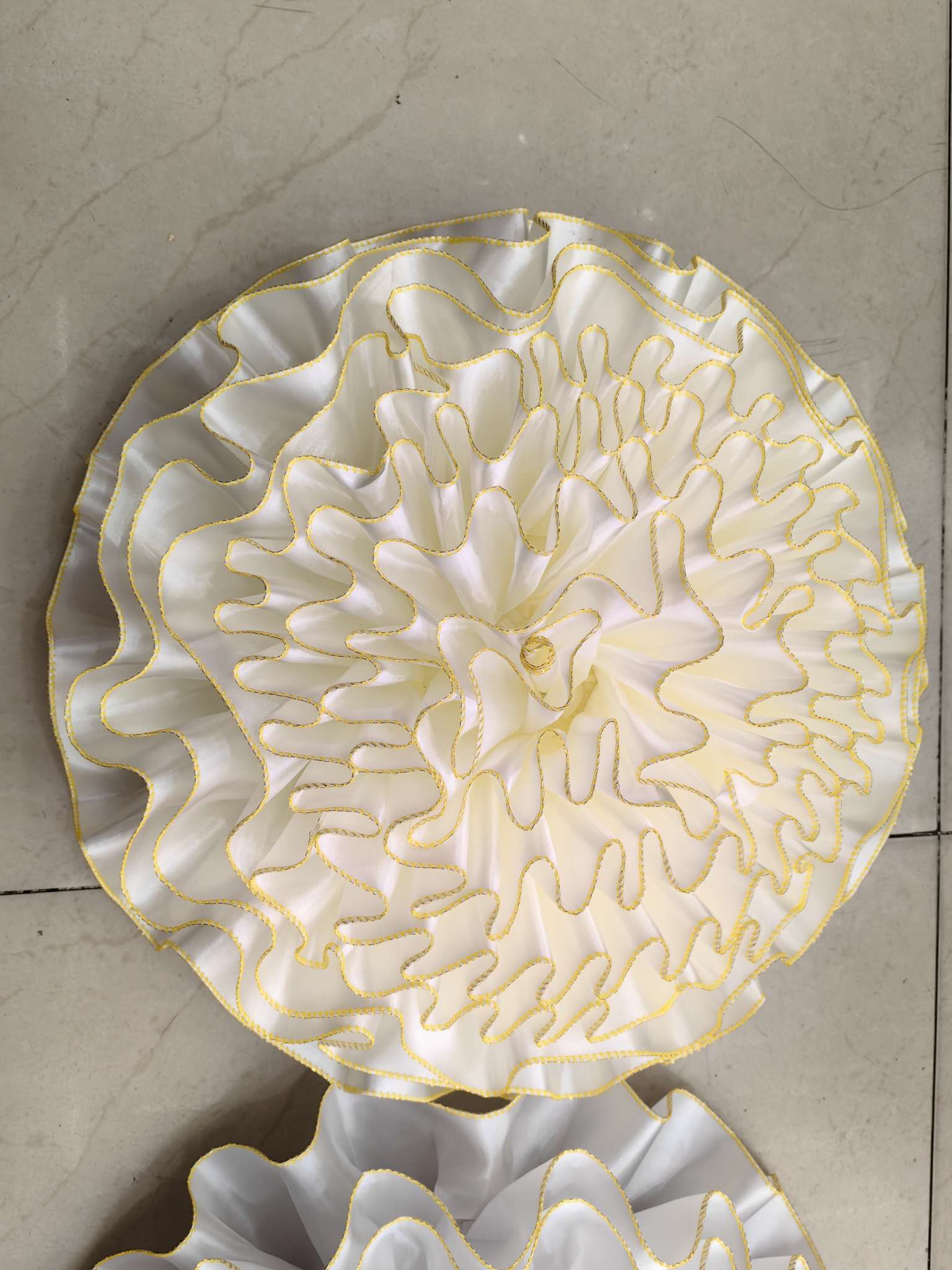 Large flower rose for export, large flower car head flower, golden thread large flower, wedding decoration flower, festive supplies flower detail image 7