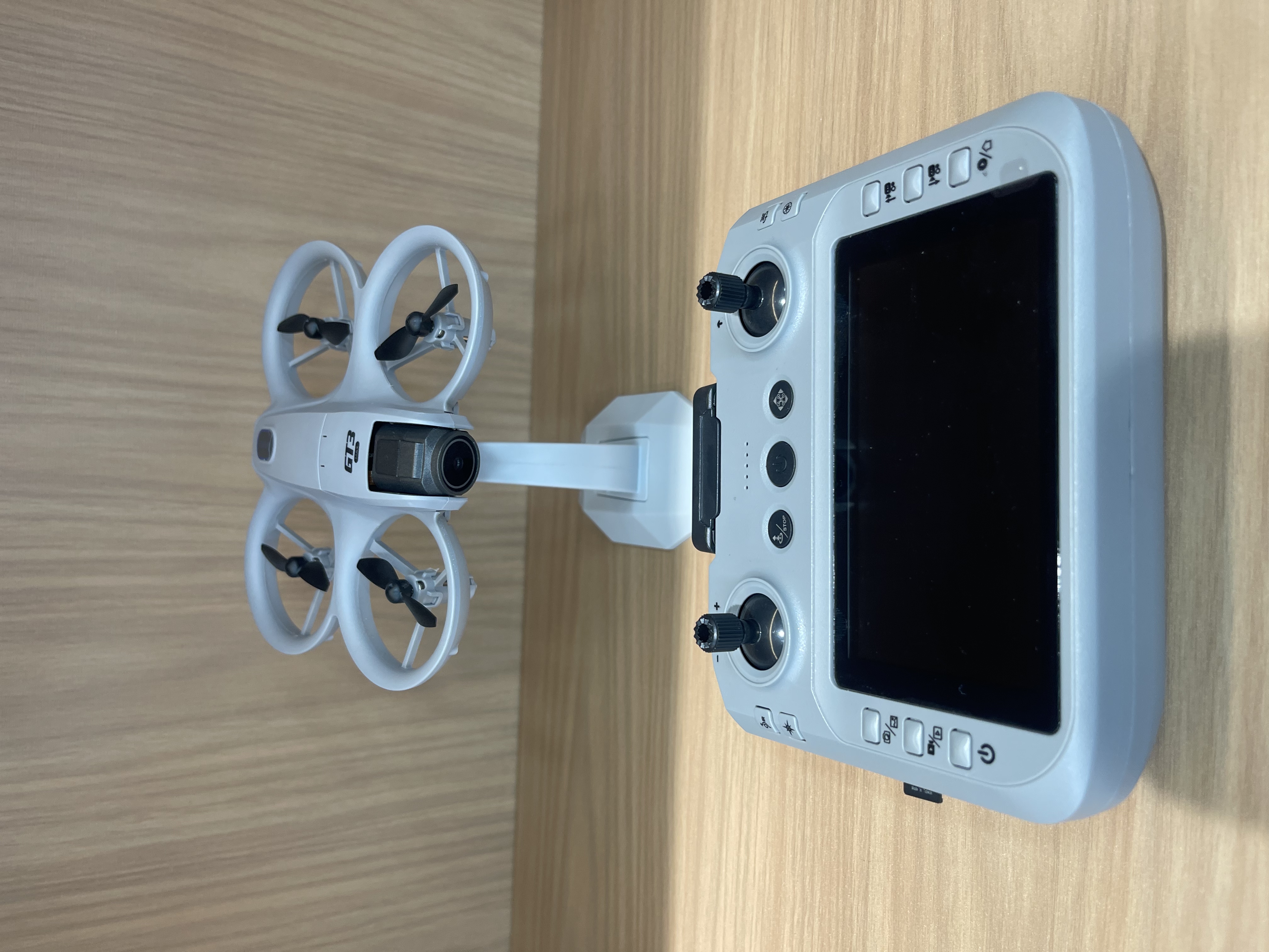 进口电动遥控器无人机儿童玩具 遥控工程无人机