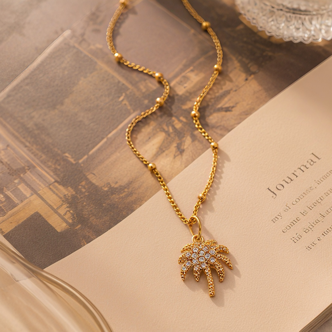 Full diamond palm tree golden pendant necklace, vacation style, niche stainless steel accessory, refreshing summer, versatile for seaside outfits, collarbone jewelry Specification image