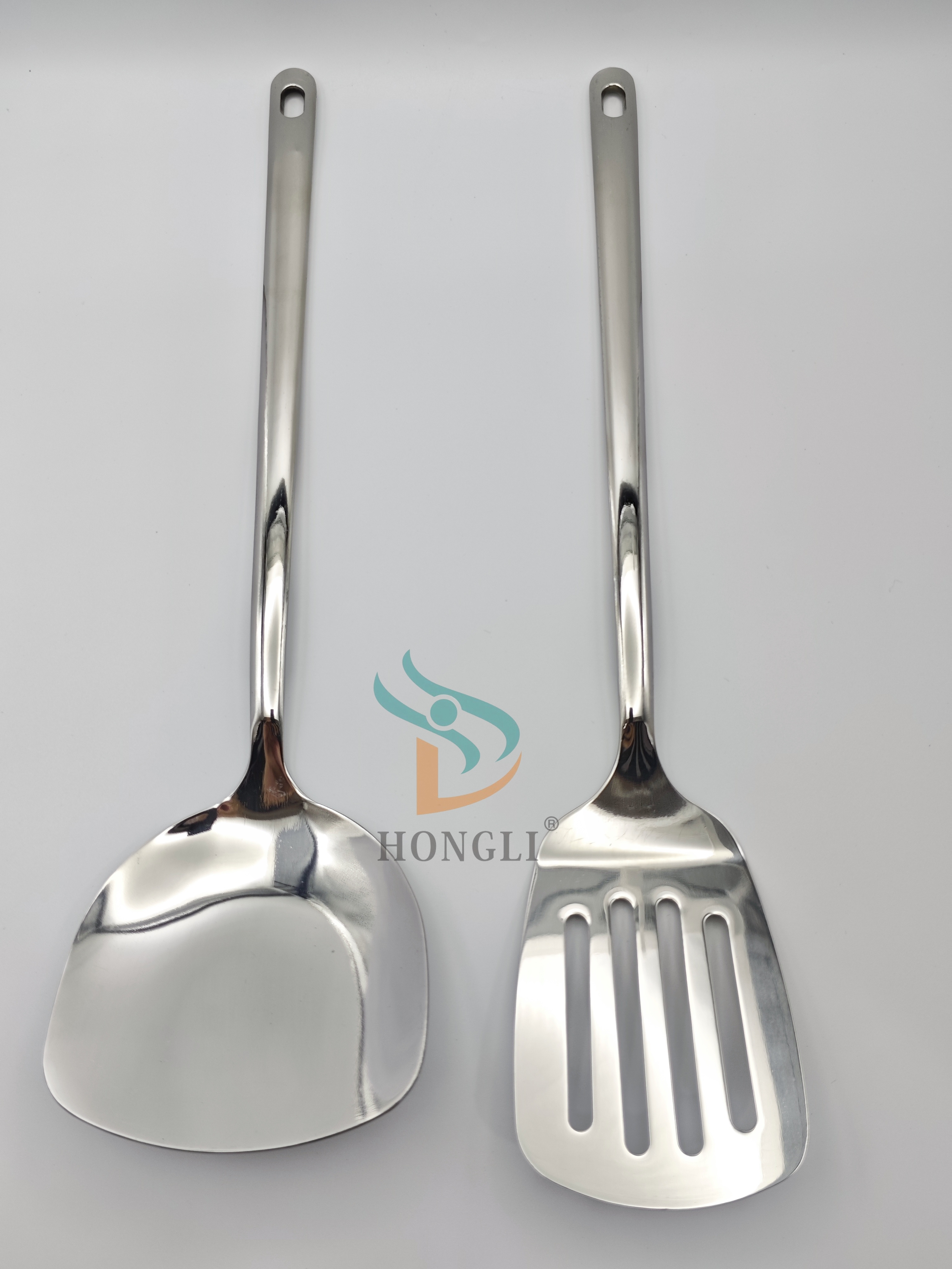 Silver soup spoons, strainers, household kitchen stir-frying spatulas, strainers, cross-border general merchandise, stainless steel kitchenware details Picture