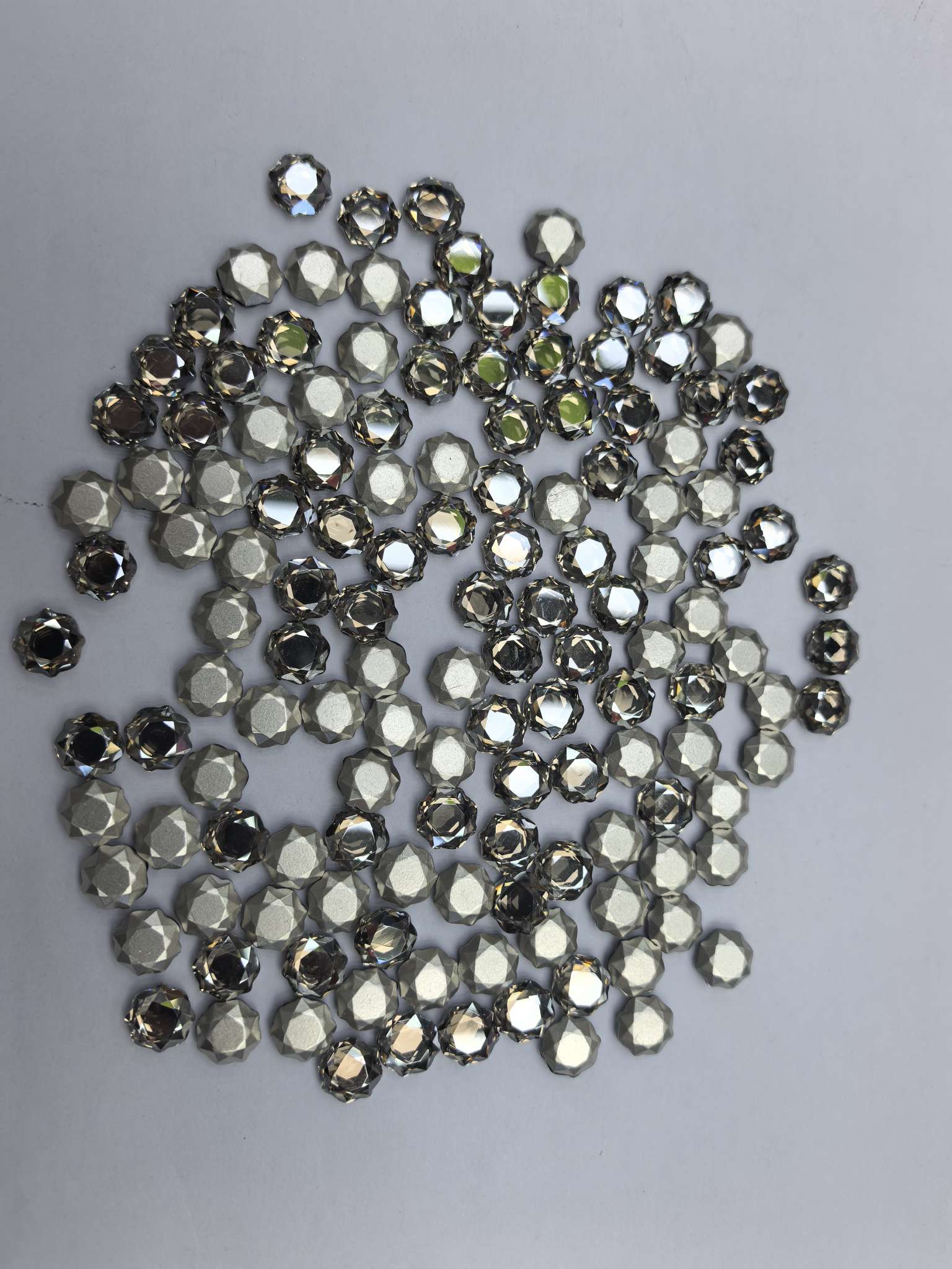 Silver crystal diamond jewelry is a fashionable and versatile accessory that is exquisite and shiny detail image 3