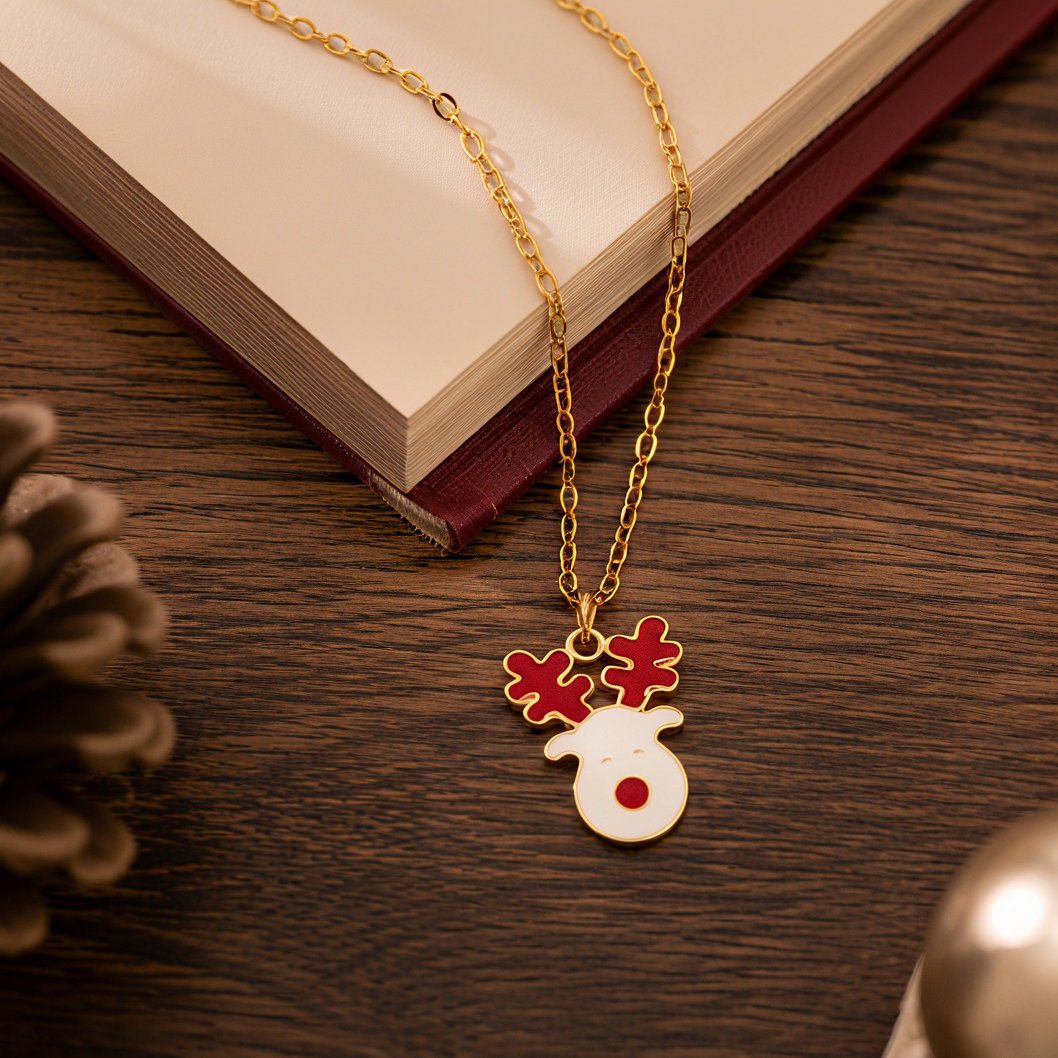 Christmas limited edition elk oil drip necklace, female stainless steel collarbone chain, niche atmosphere, cute cartoon, student autumn and winter holiday sweater chain Application Scenario