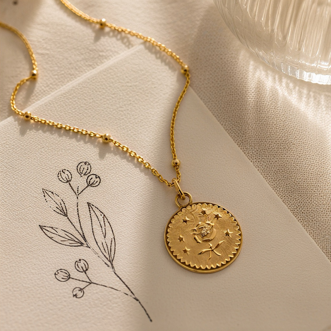 Retro golden star and moon rose relief necklace, snake bone chain, stainless steel, non-fading, gentle and artistic style, atmosphere, niche Instagram creative accessories details Picture