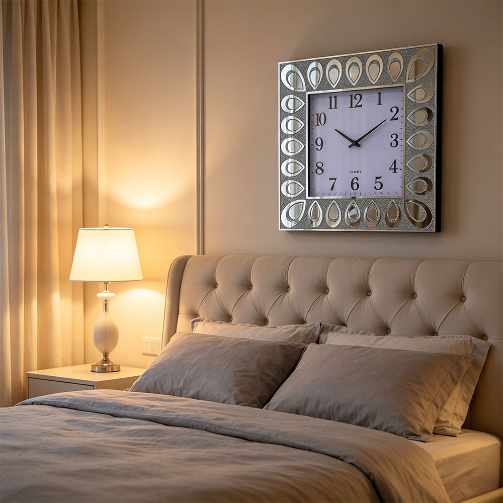 Classic silver, simple glass, European-style home wall clock, wall-mounted clock mirror, round clock, cross-border bestseller, living room decoration clock, export clock, velvet cloth, wooden home wall clock Item Picture