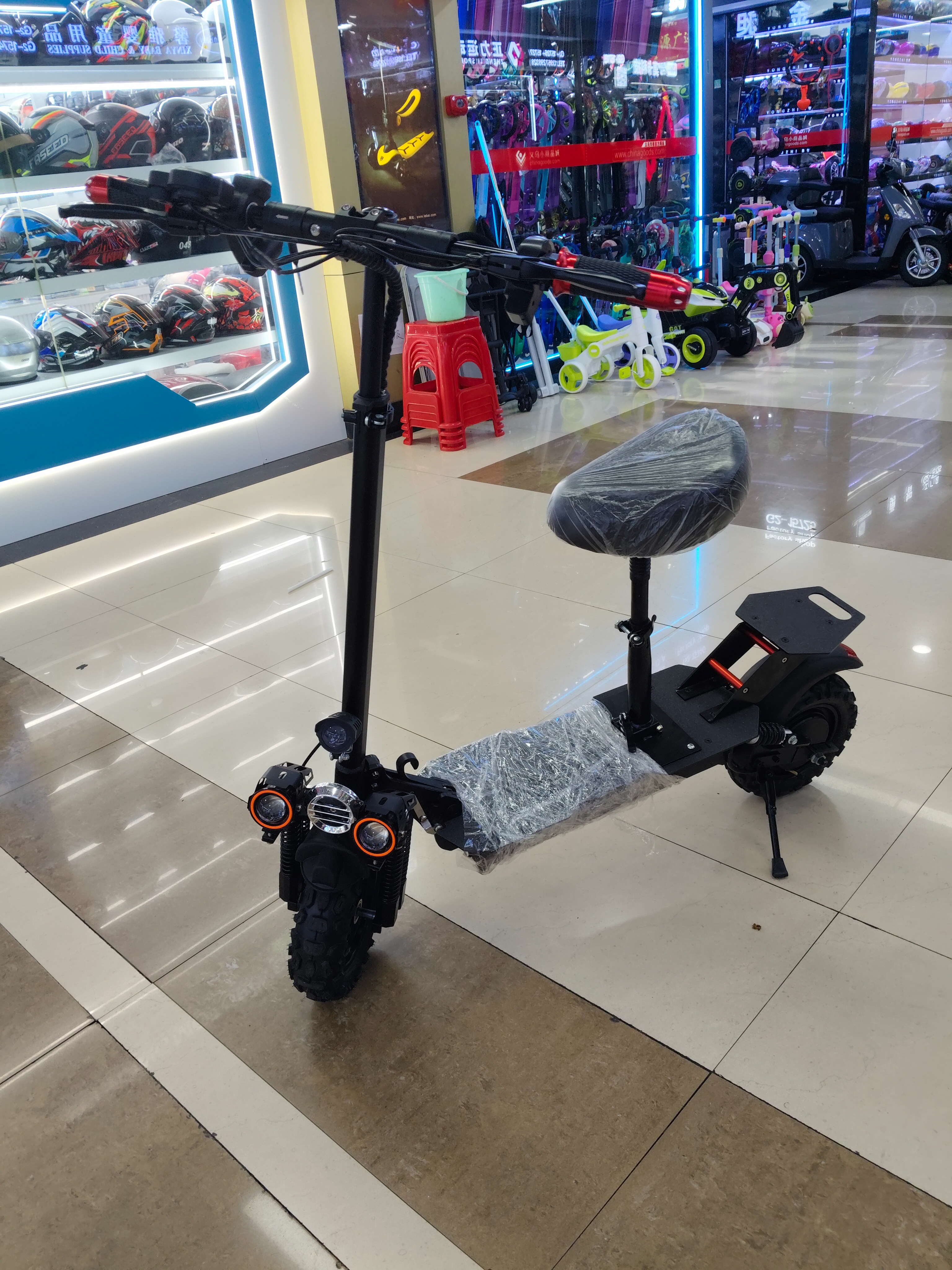 Electric scooter, off-road scooter details Picture