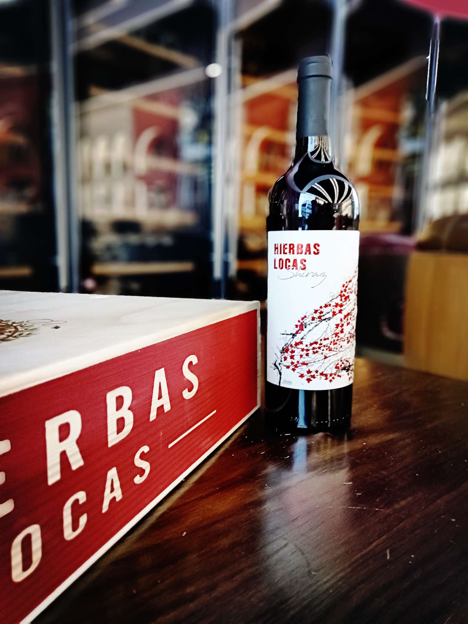 Huale Shiraz dry red wine is imported in its original bottle