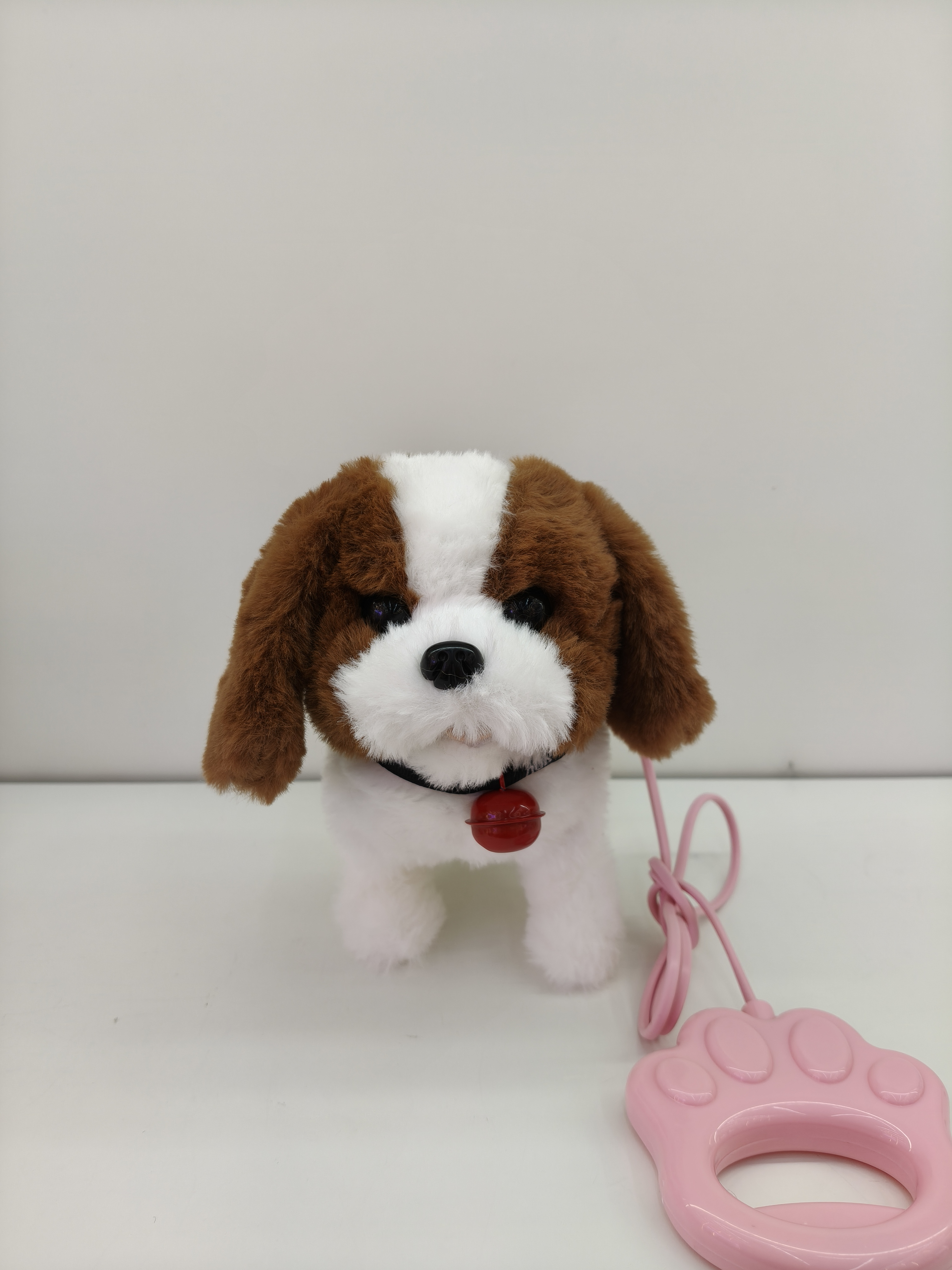 The toy dog will bark when it walks. It is a children's simulated electric plush puppy with a handle Application Scenario