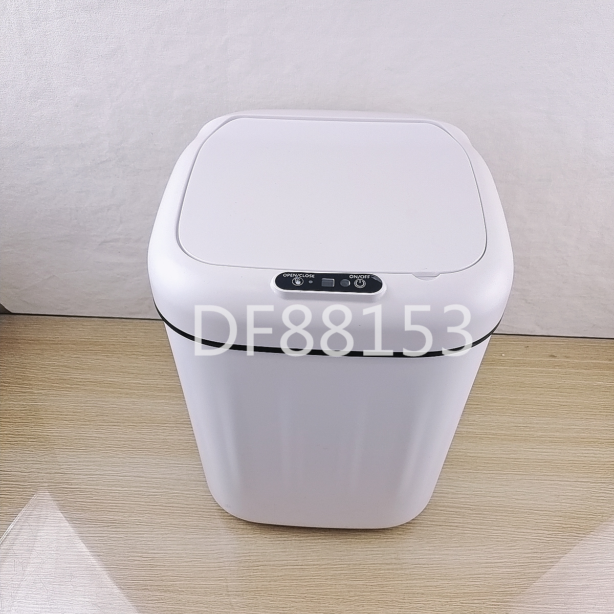 DF88153 Cross-border Smart Household large-capacity trash can, high appearance level, covered, living room and kitchen deodorizing automatic sensing trash can DF TRADINGHOUSE