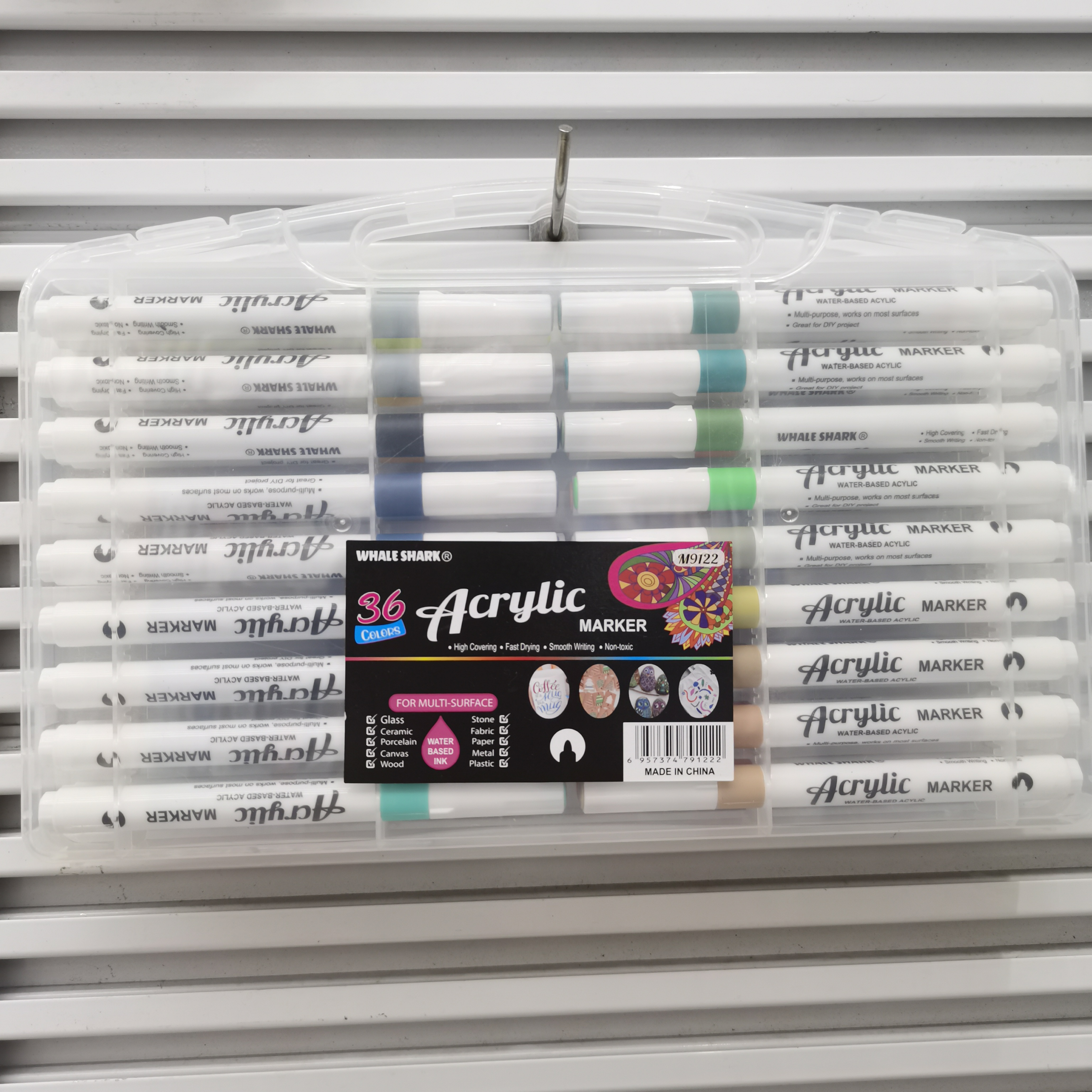 Acrylic marker pens, watercolor pens, triangular pen holders, drawing pens for primary school students Application Scenario