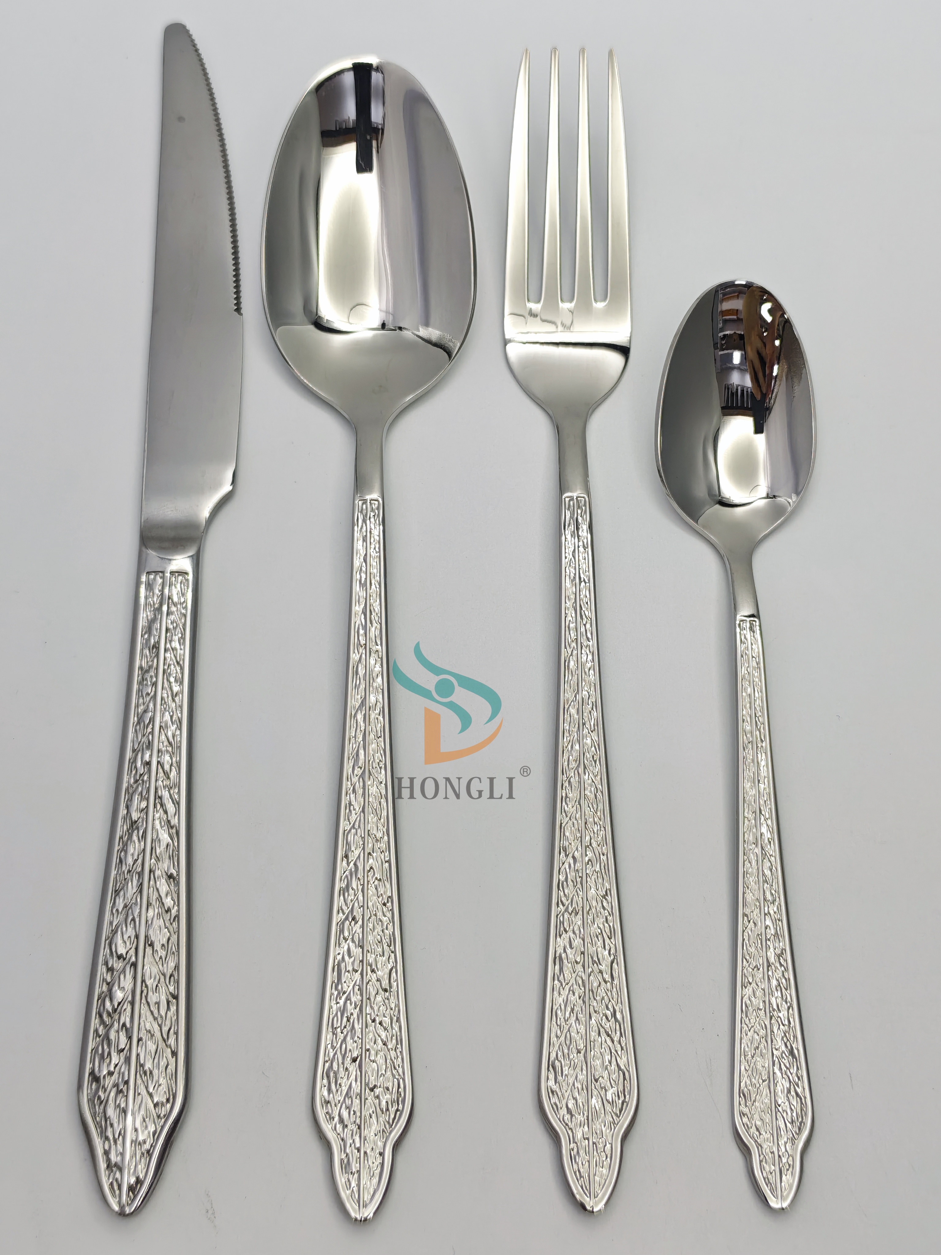 A 24-piece tableware set in a high-end black gift box with 4 main pieces of silver stainless steel Specification image