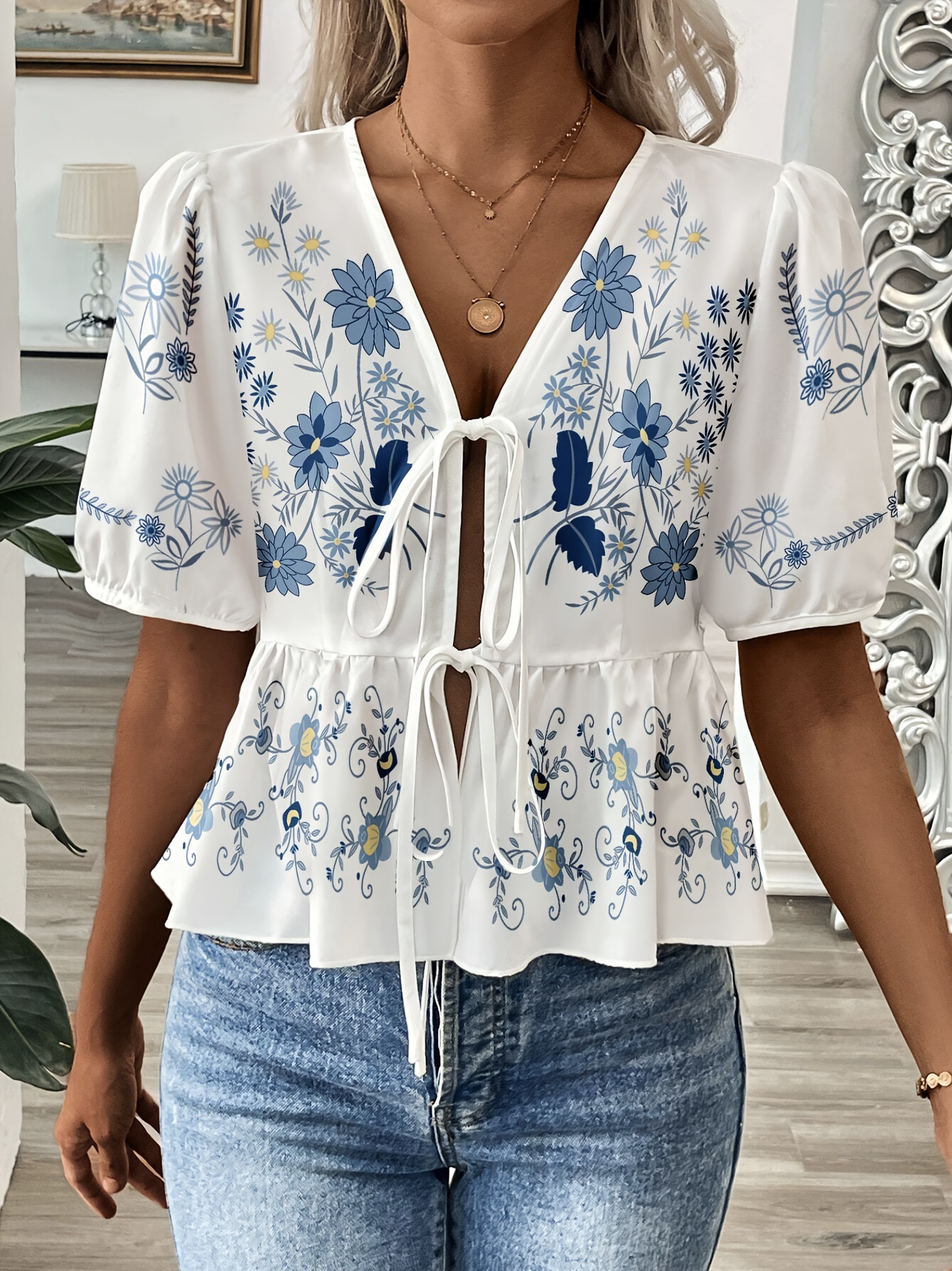 2026 Summer New fashion women's printed V-neck tie short cardigan shirt, summer ruffled top Item Picture