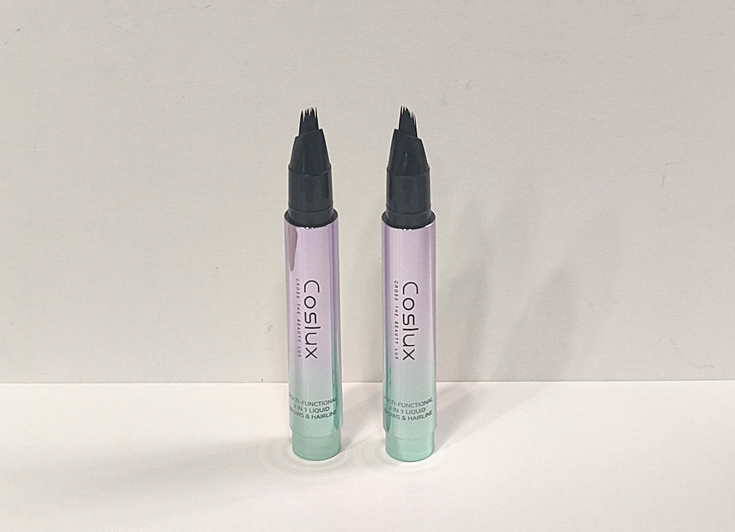 The multi-functional liquid eyebrow pencil with multiple forks and a slanted brush clearly marks each eyebrow and hairline. It is waterproof, sweat-proof, and does not smudge. The ink is evenly, smooth and flowing. The slanted multi-fork is fine and dense, simulating the hair and refreshing the natural makeup on the hand Item Picture