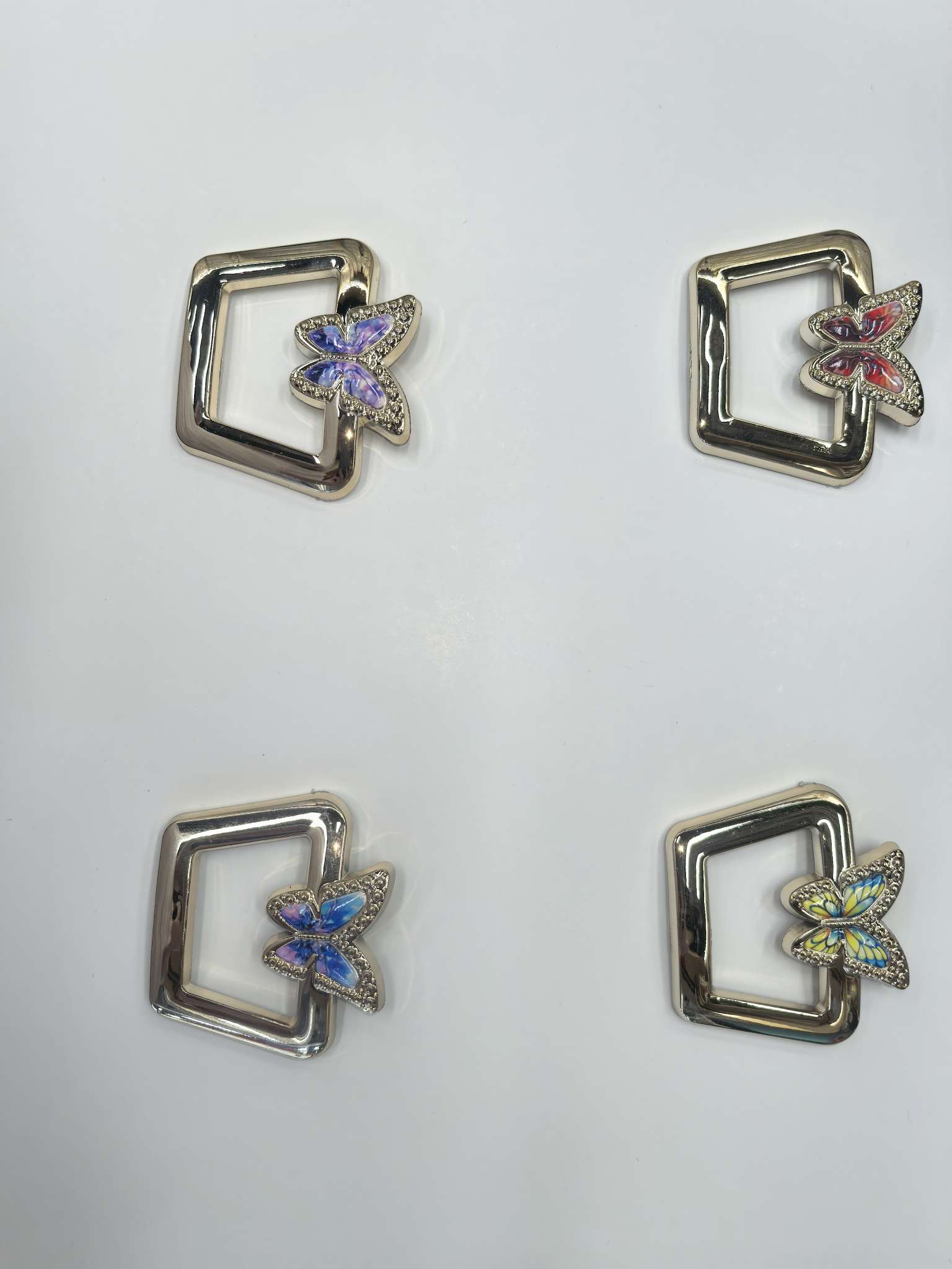 Factory direct sales of new 3D printed colorful butterfly shoe buckles, clothing buckles, hats and accessories. Colors can be customized. Specific prices can be negotiated in the store detail image 3