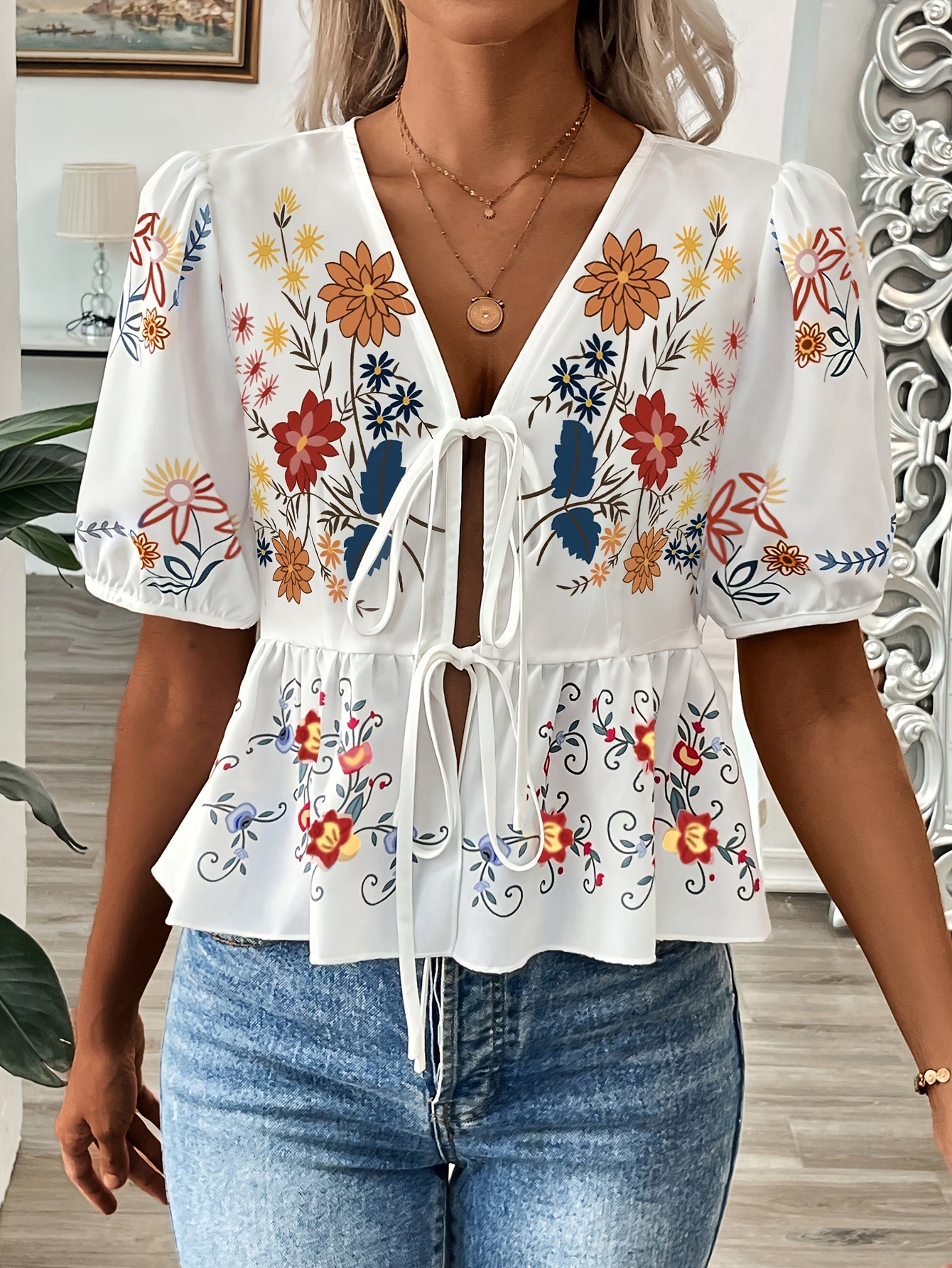 2026 Summer New fashion women's printed V-neck tie short cardigan shirt, summer ruffled top Application Scenario