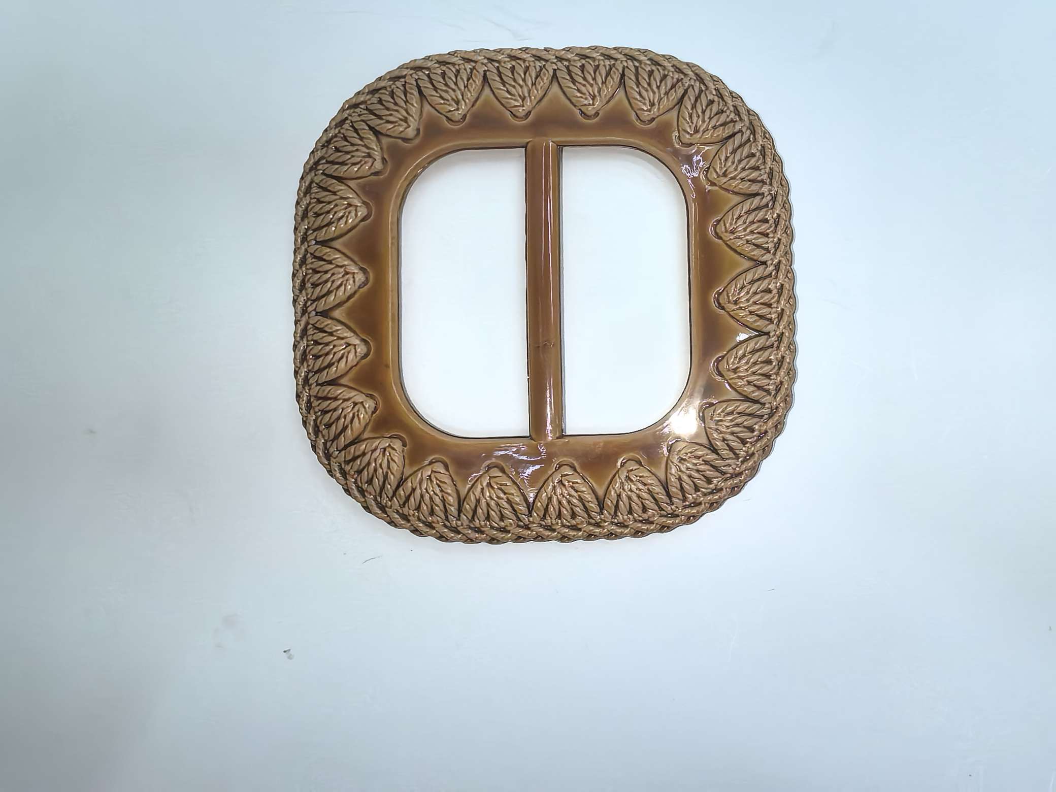 Factory direct sales of electroplated plastic belt buckles, clothing accessories, and one-piece decorative buckles. The price can be negotiated at the store Specification image