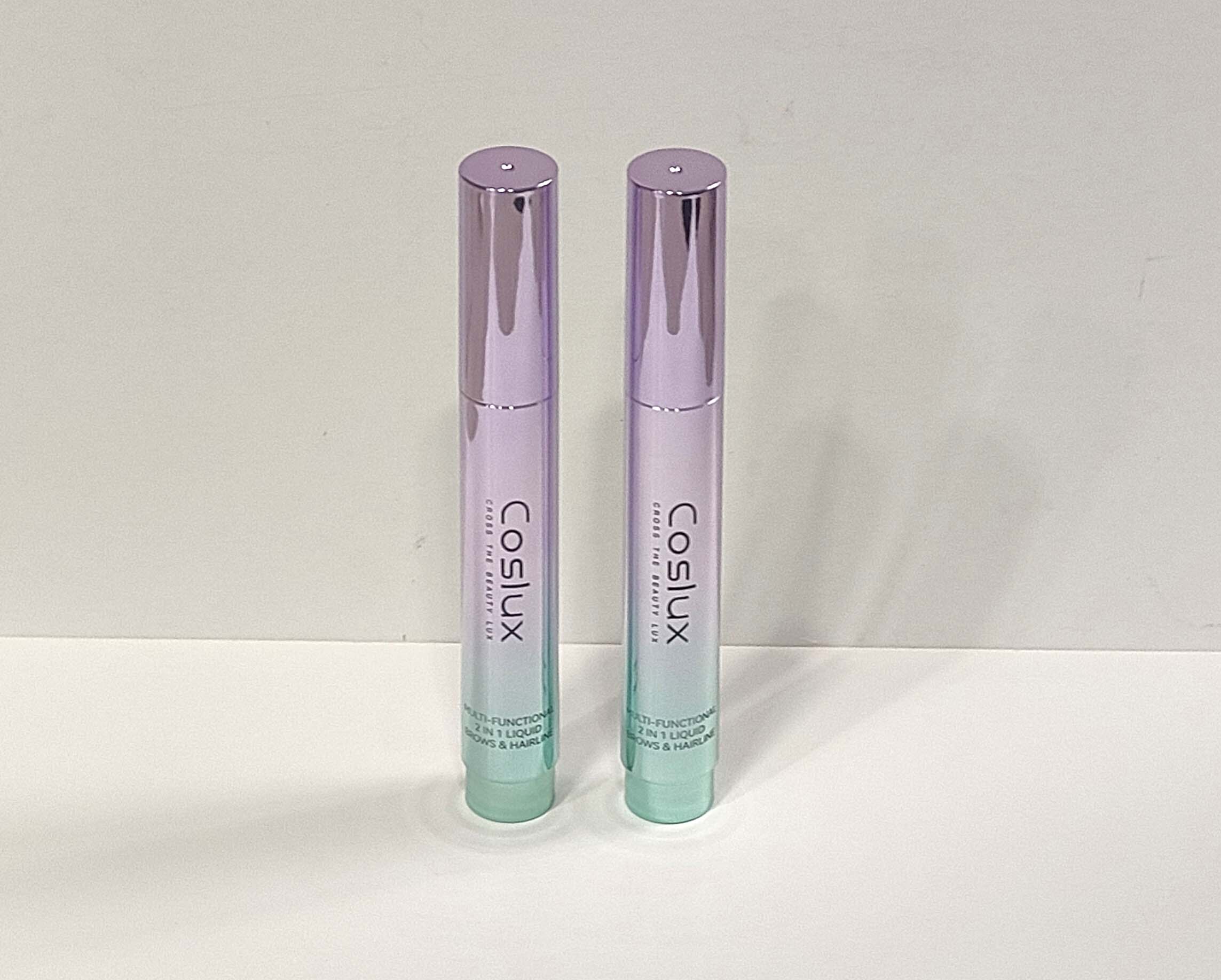 The multi-functional liquid eyebrow pencil with multiple forks and a slanted brush clearly marks each eyebrow and hairline. It is waterproof, sweat-proof, and does not smudge. The ink is evenly, smooth and flowing. The slanted multi-fork is fine and dense, simulating the hair and refreshing the natural makeup on the hand Specification image