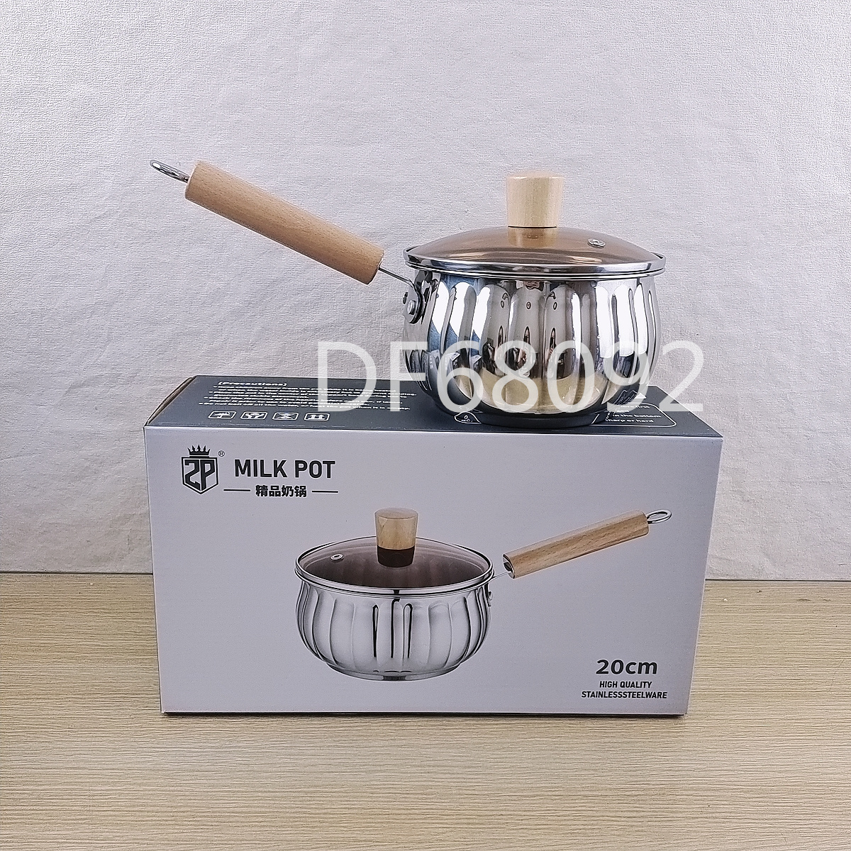 DF68092 Pumpkin wooden handle milk pot, single handle small milk pot, stainless steel thickened milk pot, baby food soup pot, induction cooker, instant noodle non-stick pot, DF TRADINGHOUSE Item Picture