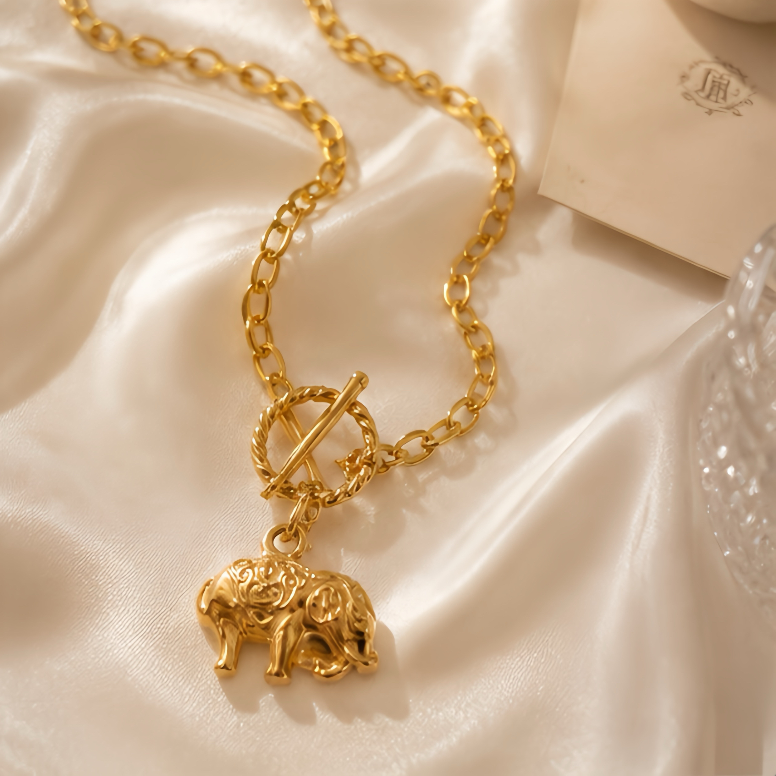Three-dimensional auspicious image pendant, twisted ring OT buckle, thick chain collarbone chain, simple and elegant, street retro style, niche and individual trendy neck accessory full image