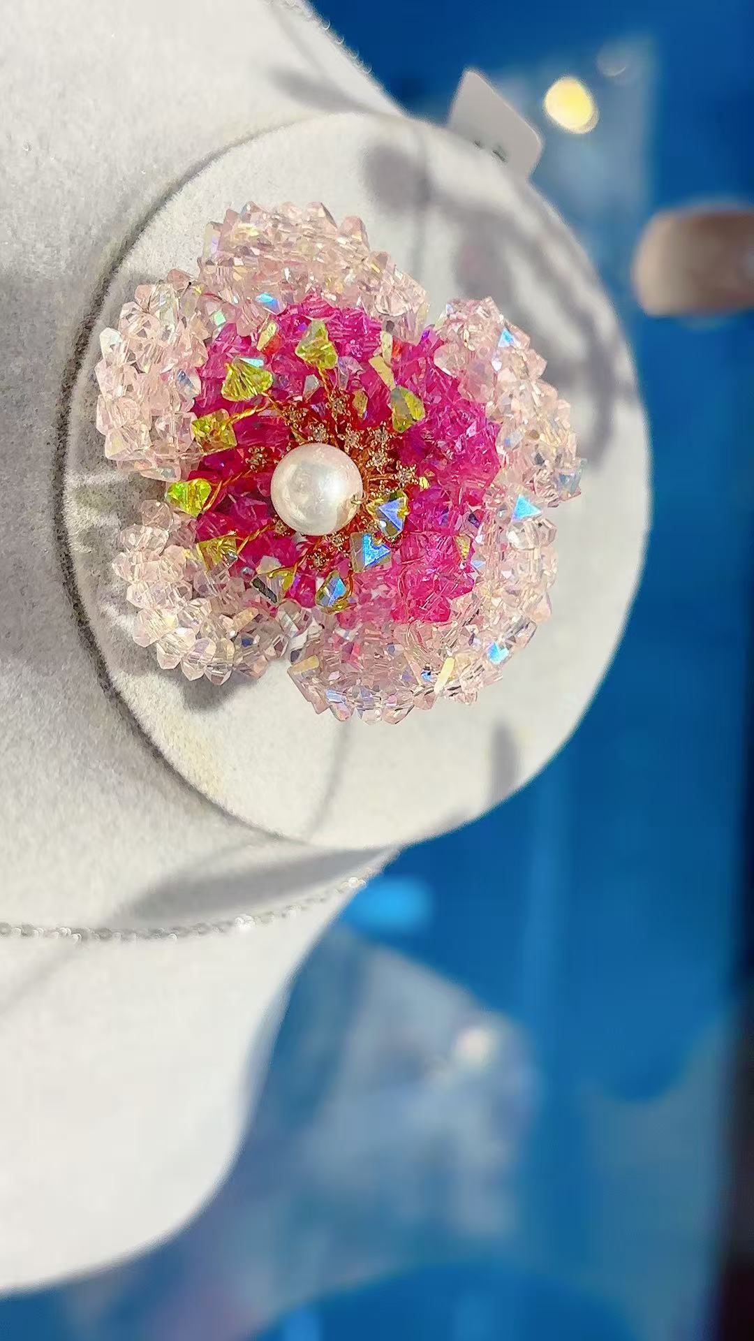 粉色水晶花朵链条胸针 中古不规则合金收腰扣