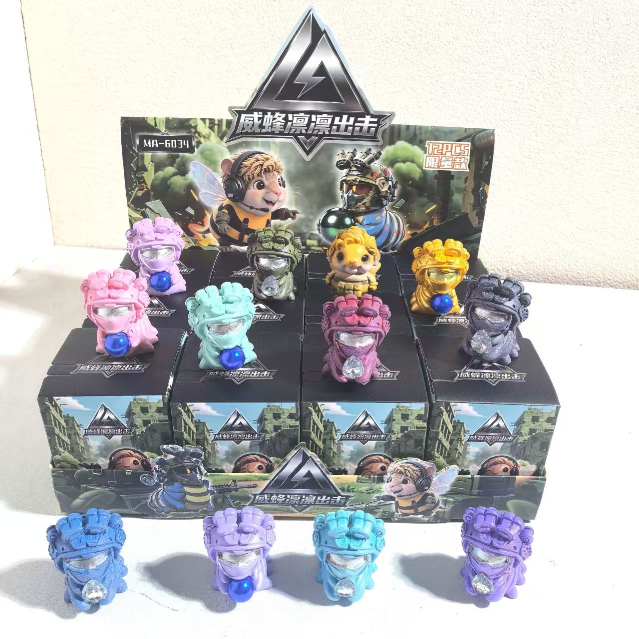 新款三角洲威蜂凛凛出击手办萌粒盲盒卡通潮玩桌面摆件