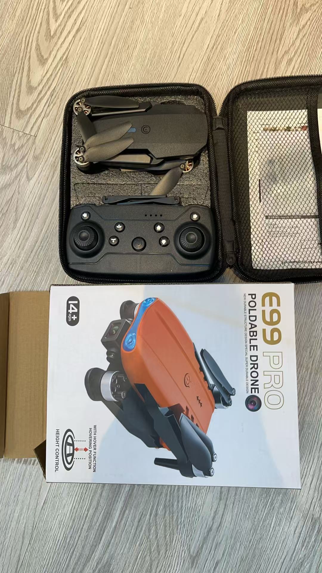 E99 Folding drone, a black drone, is a stable, portable and remote-controlled aerial photography device details Picture