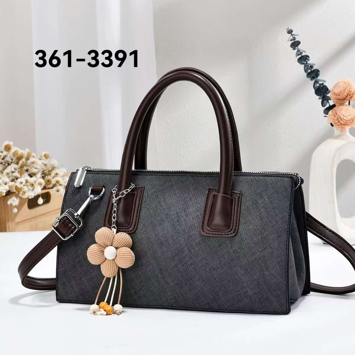 A new high-end, niche handbag for women, a stylish and versatile single-shoulder crossbody bag detail image 7