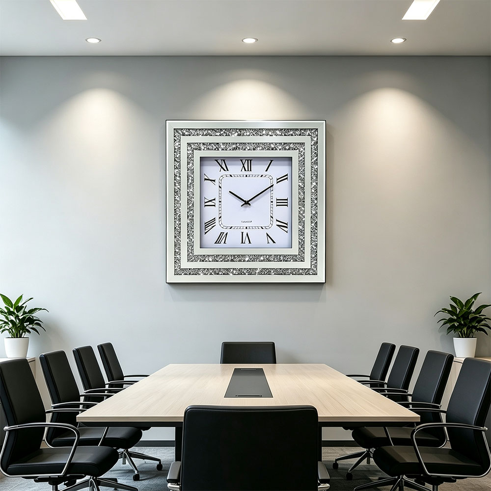 The square silver diamond-encrusted circular double-sided glass artistic craft wall clock has a geometric frame. The lines of the wall clock are clean and regular. The design is low-key and elegant. It is equipped with a silent movement Specification image