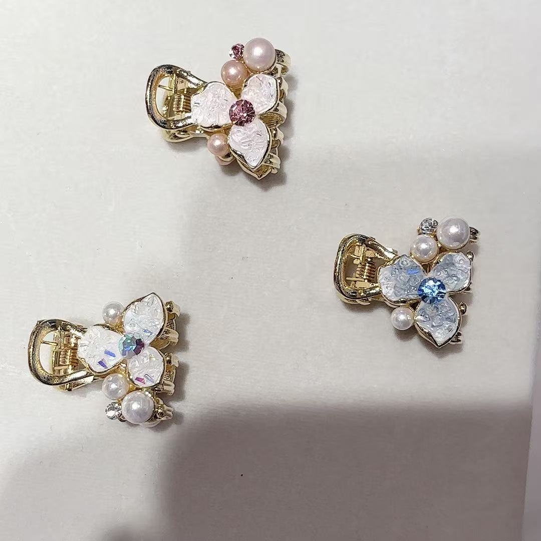 Golden flower pearl shark clip, hairpin, ladies' elegant hairpin Item Picture