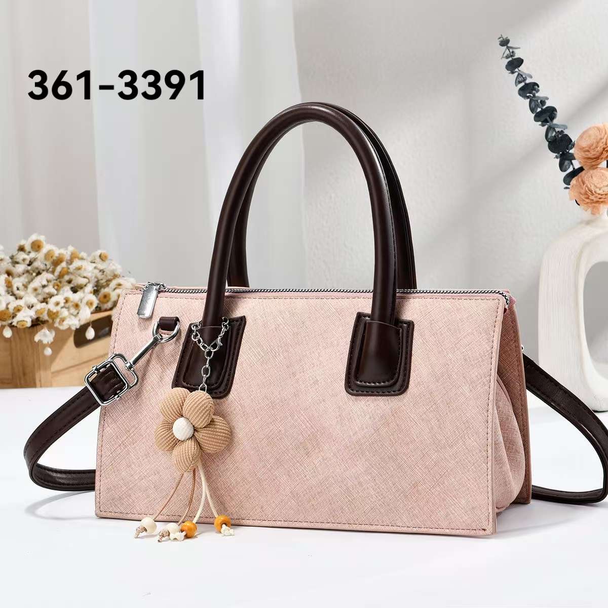 A new high-end, niche handbag for women, a stylish and versatile single-shoulder crossbody bag detail image 3