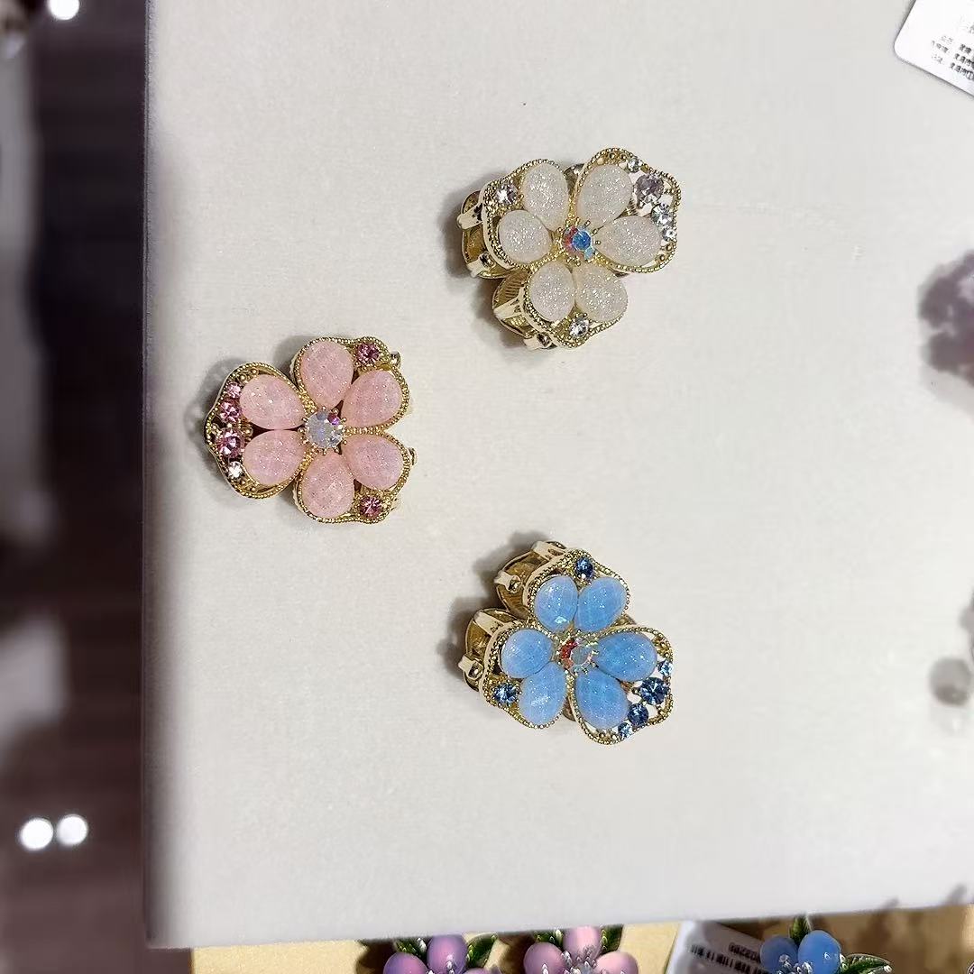 Golden flower-shaped shark clip, pink, white and blue crystal hair accessory gripper Item Picture