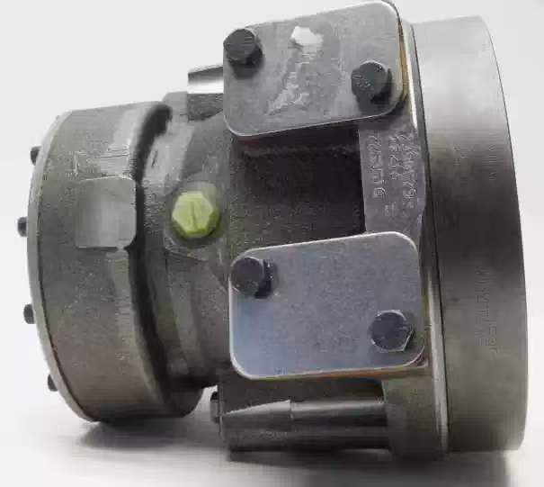 تنطبق قطع القط البري على المضخة الهيدروليكية 6674738. Specification image