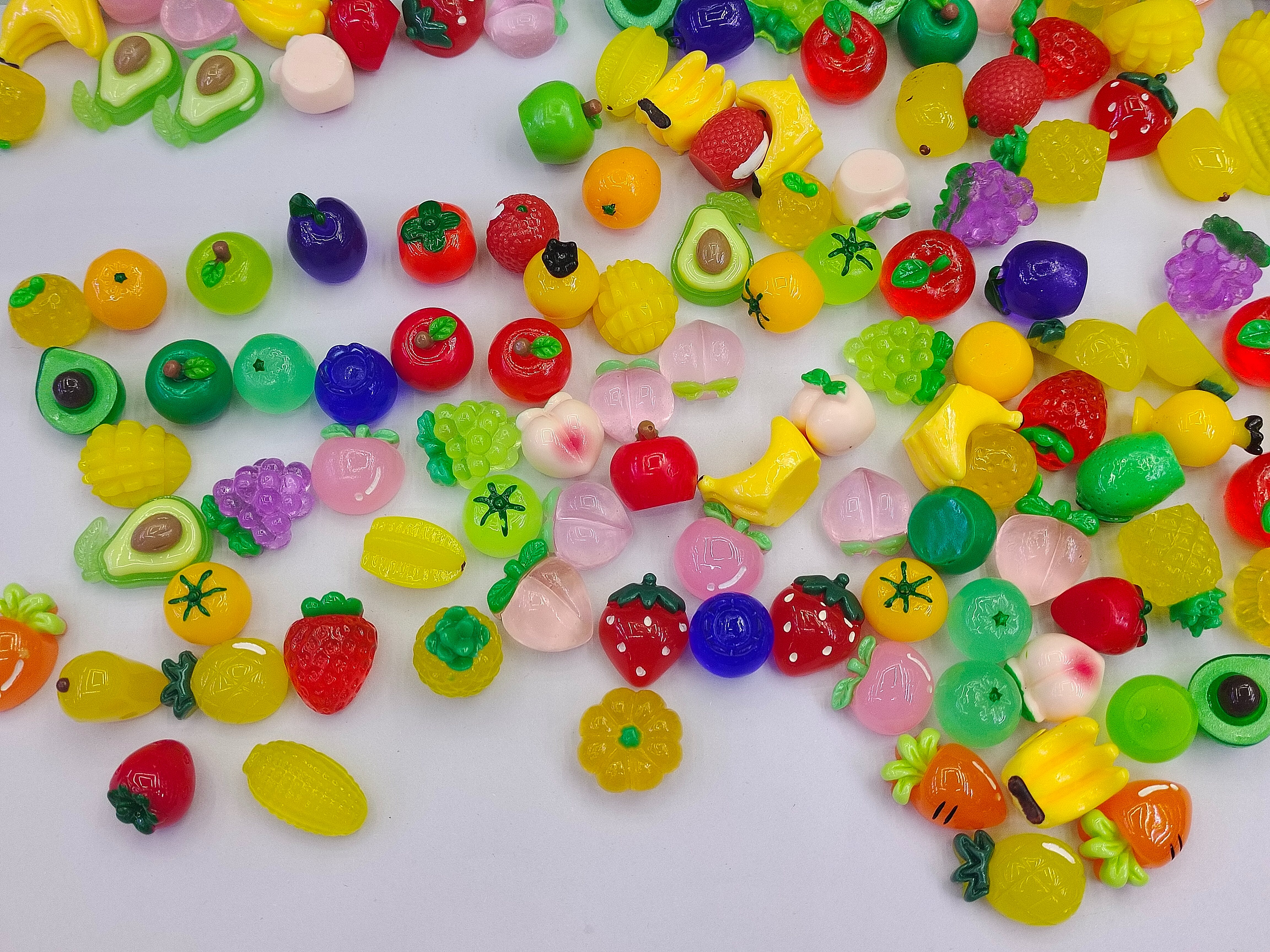 Colorful fruit-shaped handmade DIY jewelry accessories, mobile phone chain accessories details Picture
