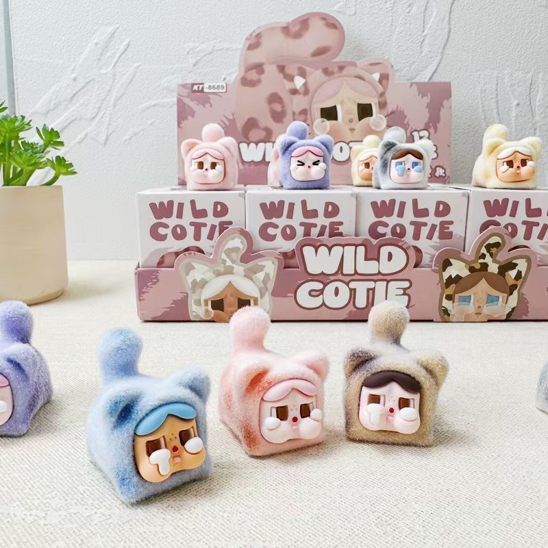 Leopard, cat, crying baby, cute plush cartoon collectible blind box desktop decorative small ornaments details Picture