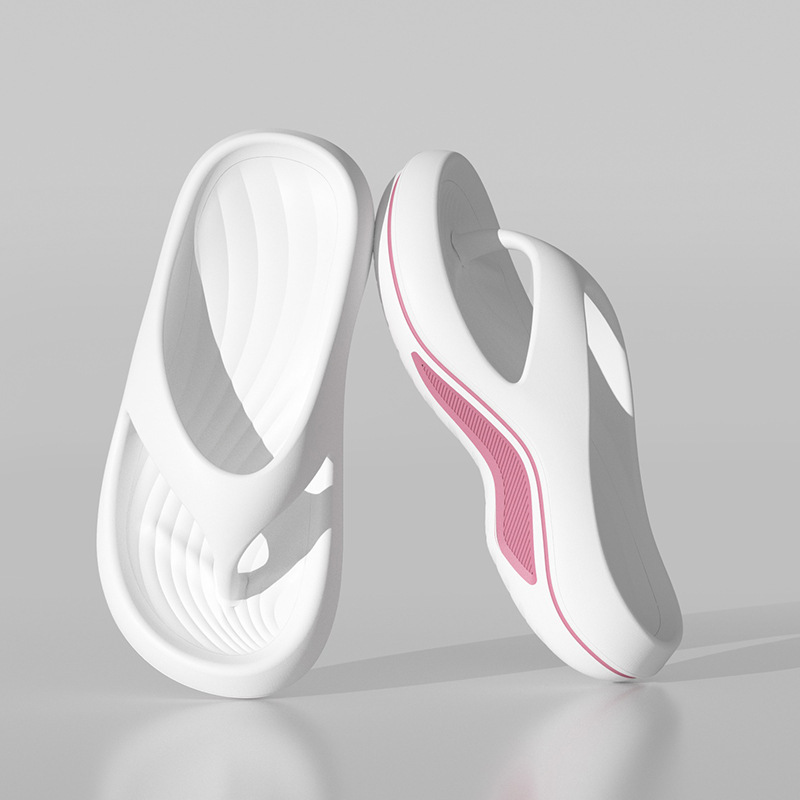 The new summer flip-flops for women to wear outside are thick-soled, fashionable and high-end. They are versatile for beach coolness Specification image
